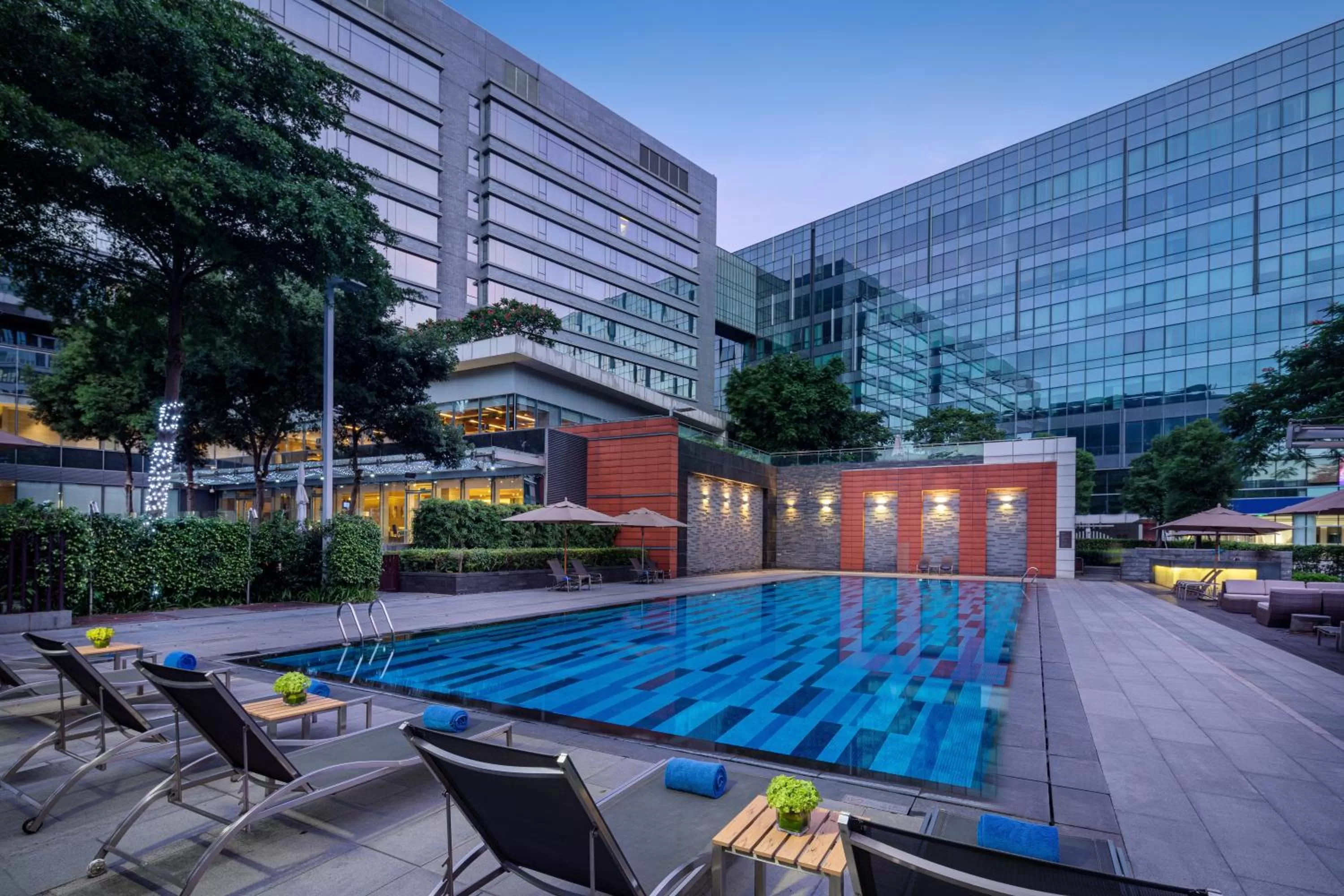 Swimming pool in Crowne Plaza Guangzhou Huadu by IHG