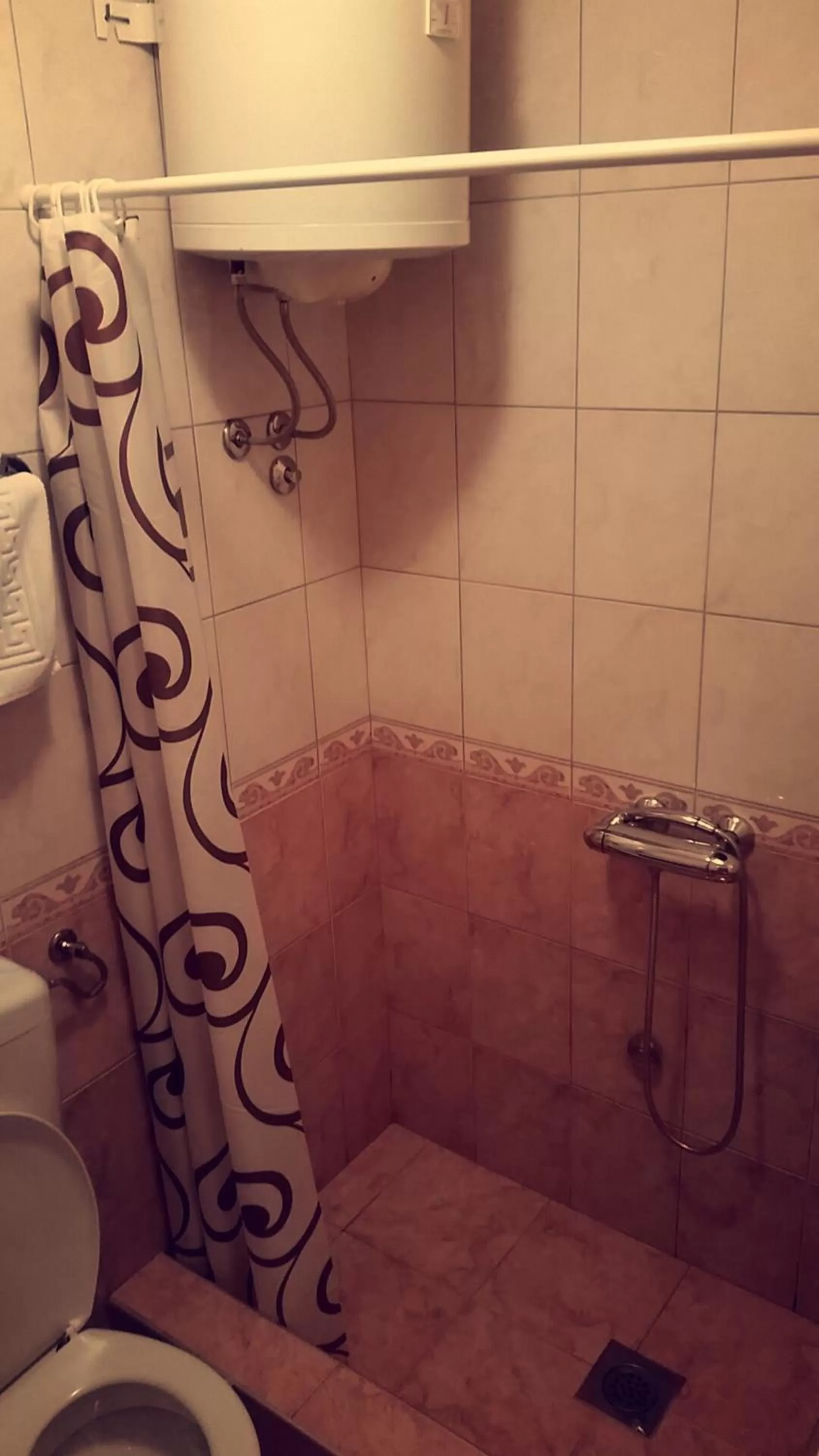 Bathroom in Motel Aura