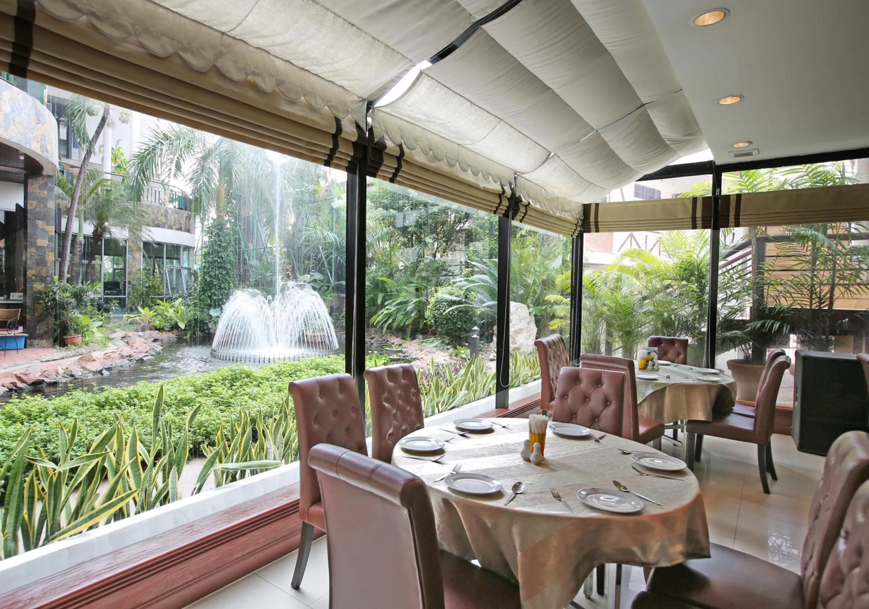 Restaurant/places to eat in Kosa Hotel & Wellness Center