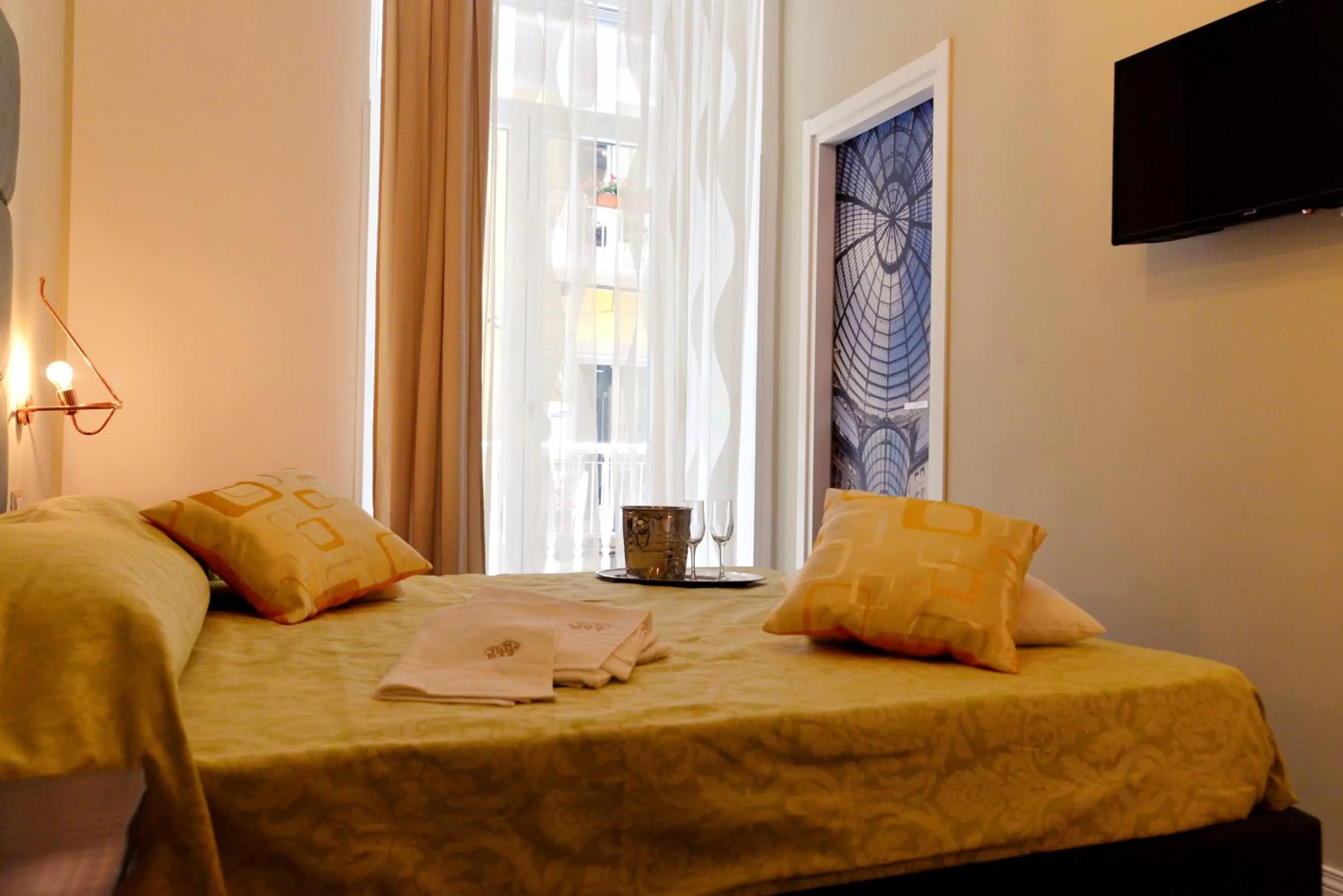 Bedroom, Bed in Chiaia Roof