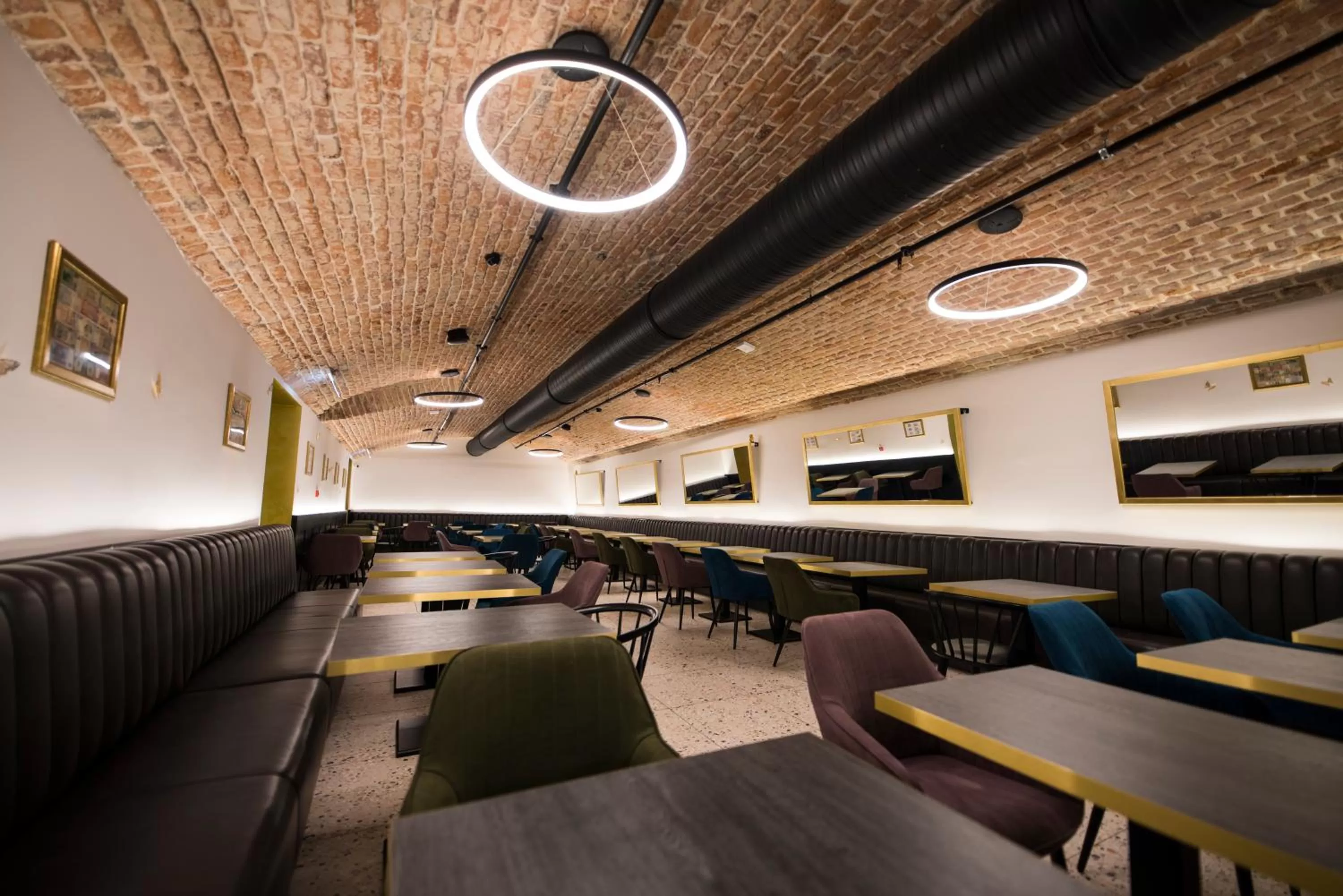 Breakfast in The Gold Bank