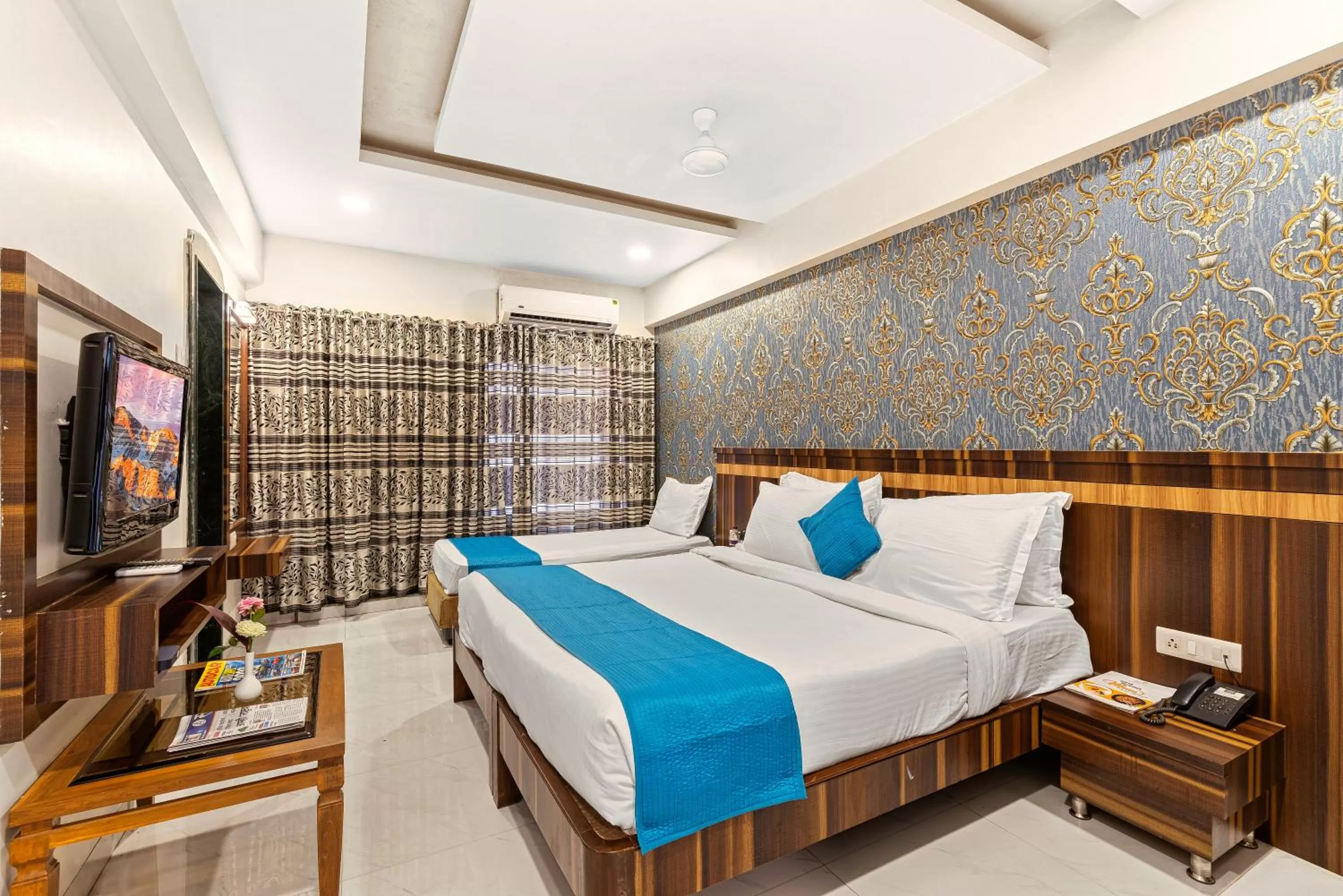 Photo of the whole room, Bed in Mayur Retreat & Spa