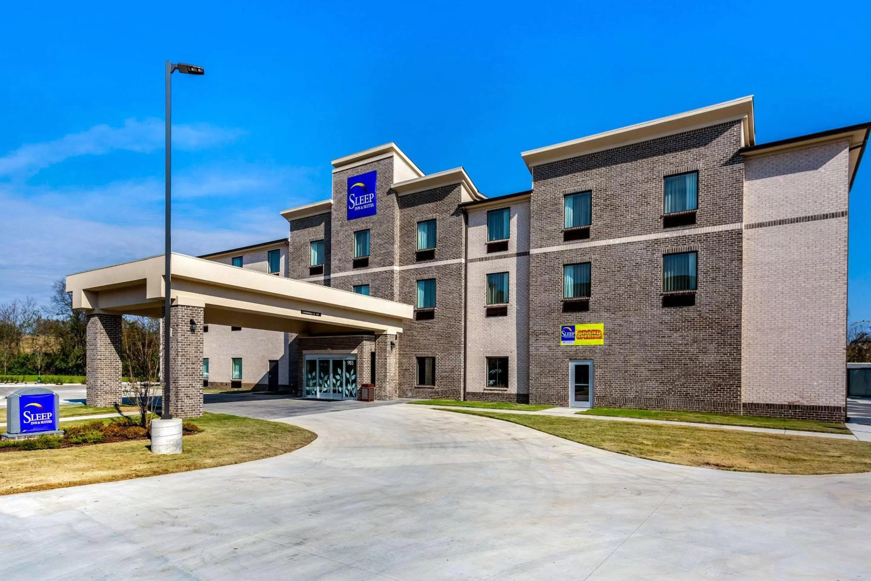 Property building in Sleep Inn & Suites Gallatin - Nashville Metro
