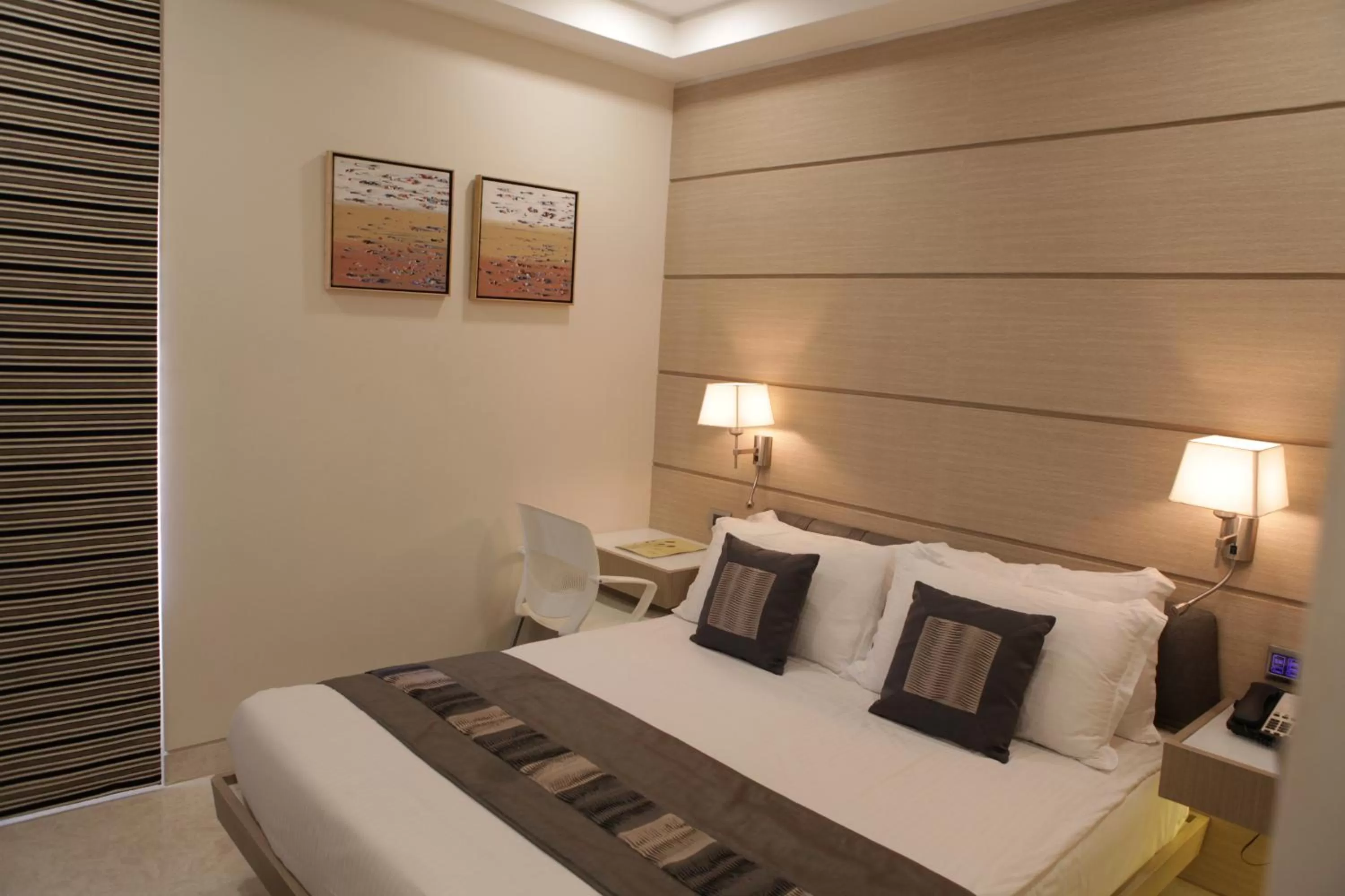 Deluxe Double Room in Residency Hotel Fort