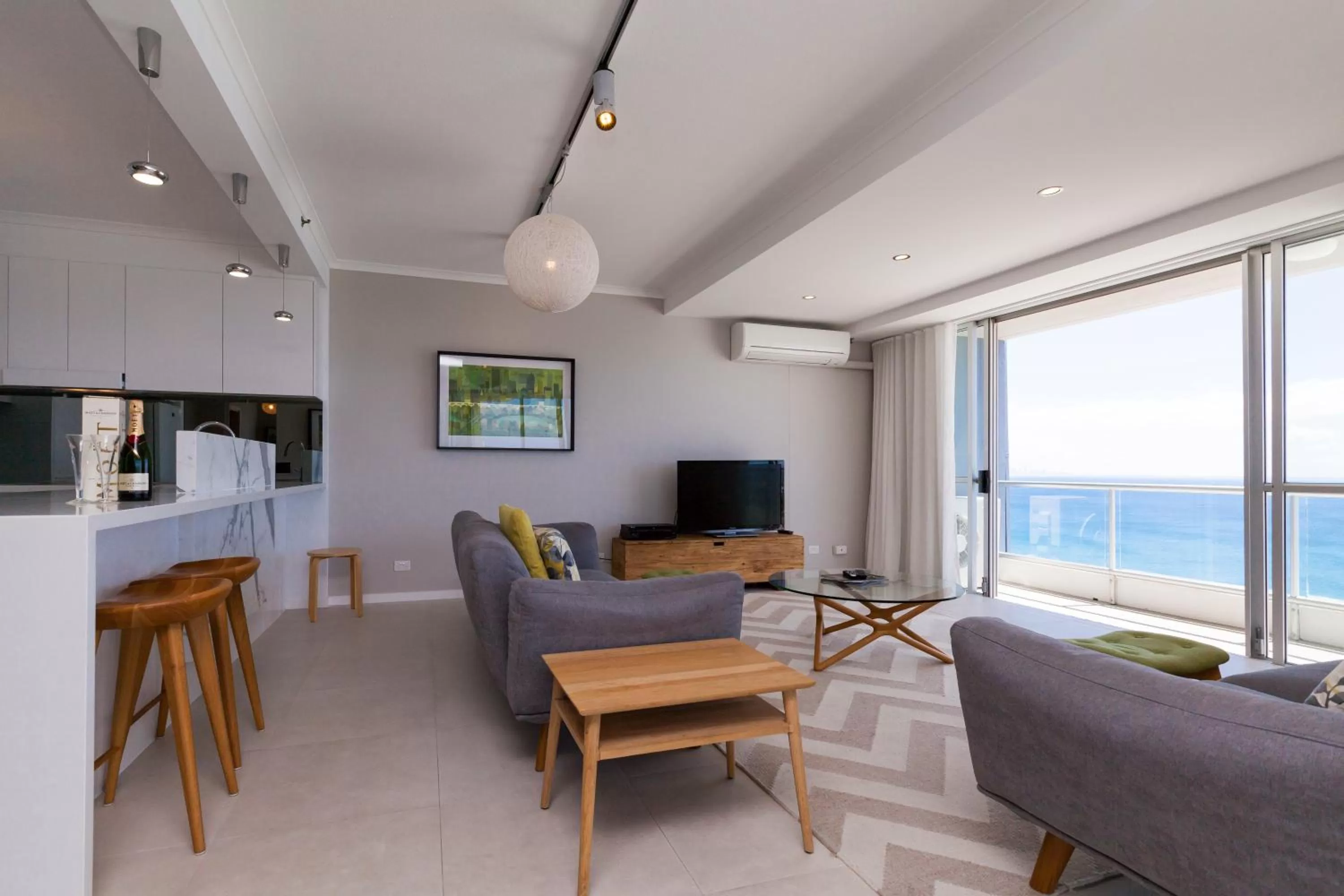 Communal lounge/ TV room in ULTIQA Points North