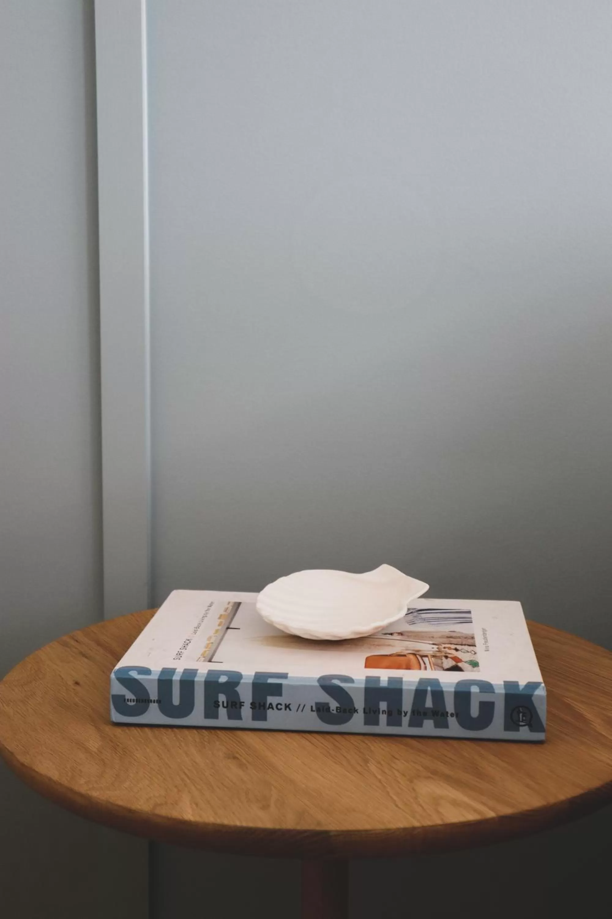 Decorative detail in The Blue Water Motel