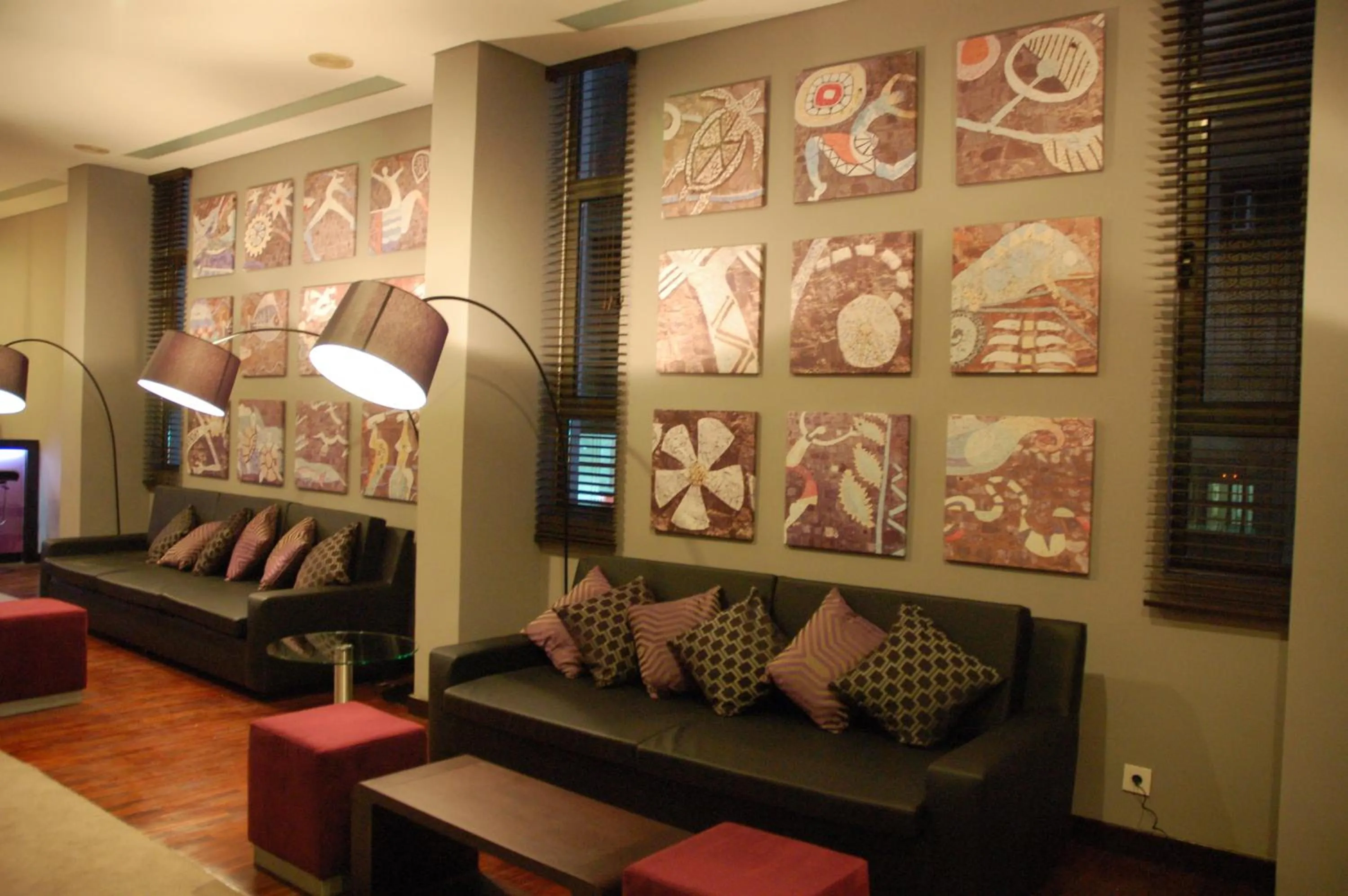 Communal lounge/ TV room in Hotel Tivoli Maputo