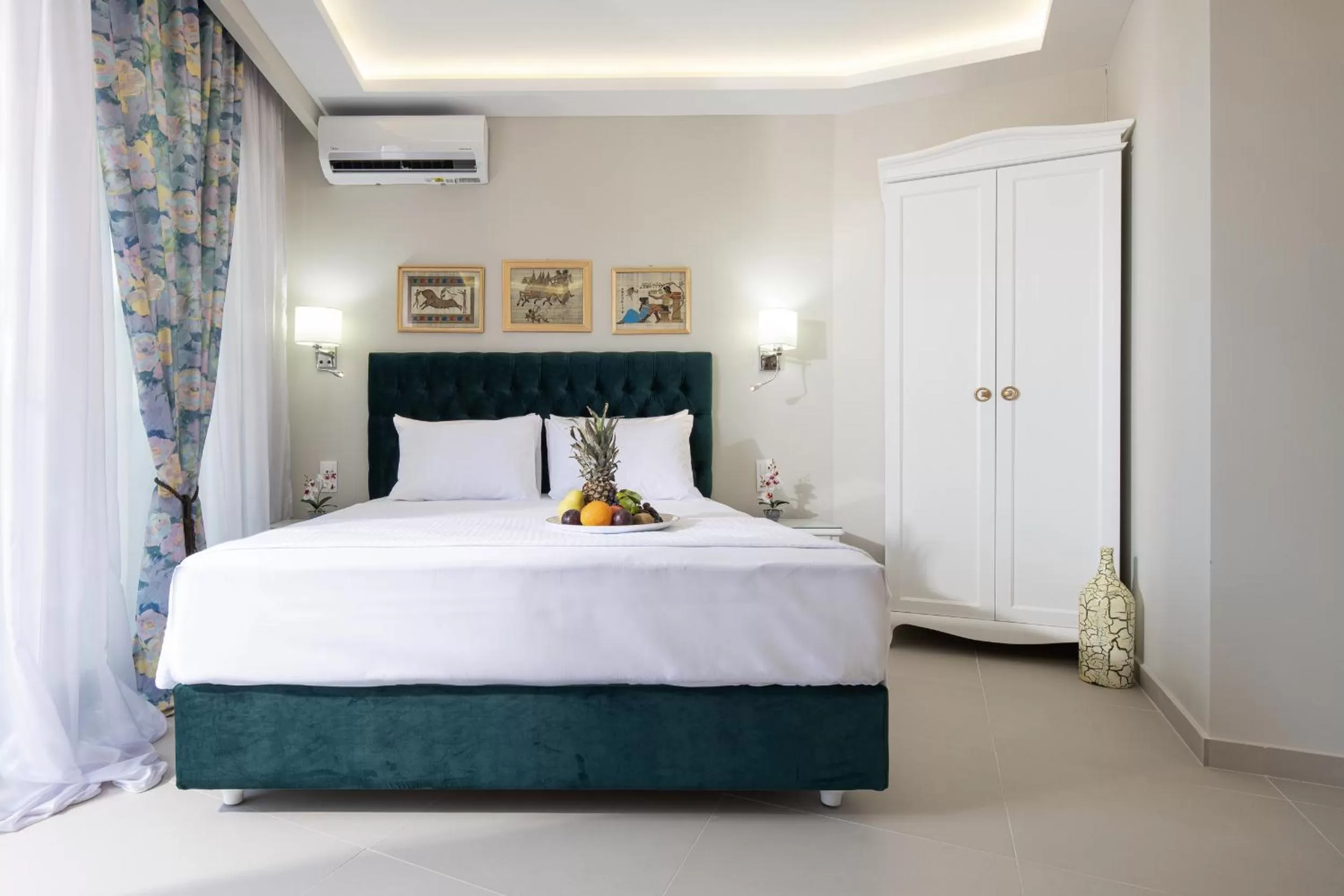 Photo of the whole room, Bed in Light Blue Hotel