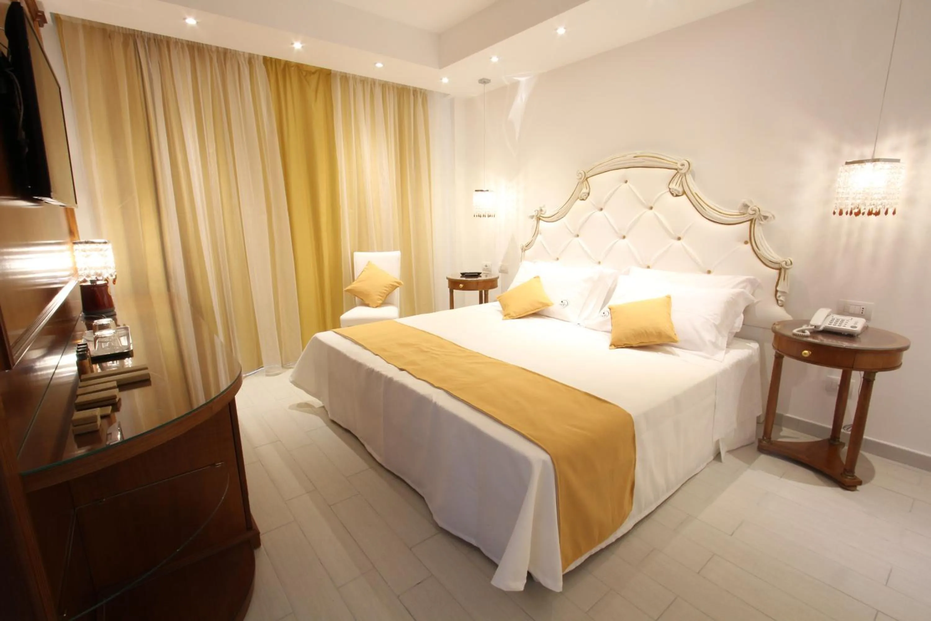 Bed in Ludwig Boutique Hotel & Spa