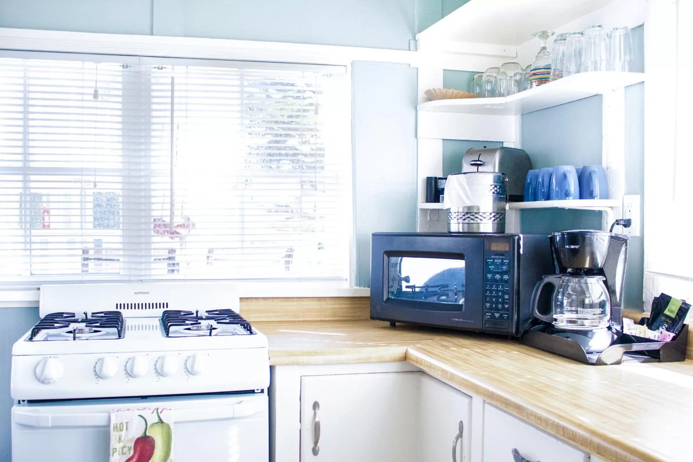 Coffee/tea facilities in Ocean Echo Inn & Beach Cottages