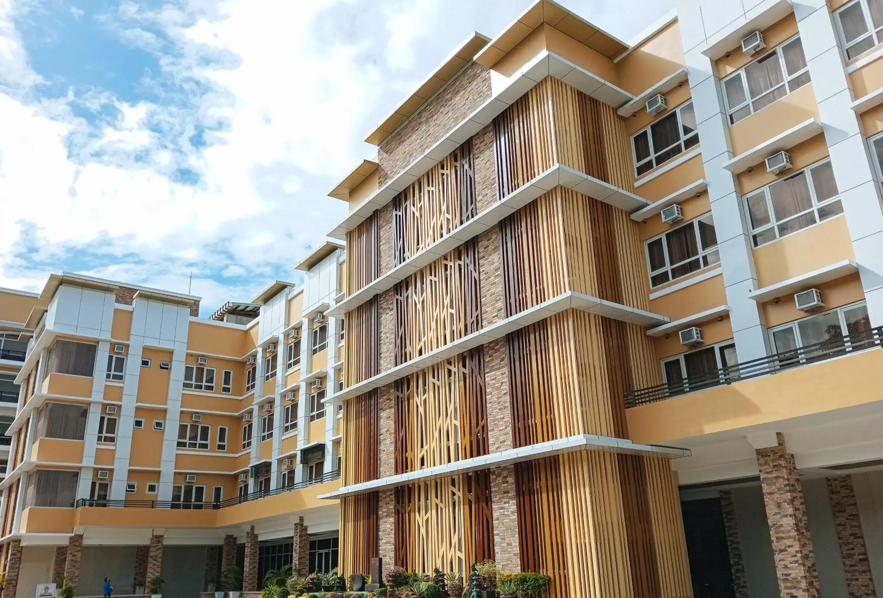 Property Building in Sans Hotel at The Luxebridge Suites Davao Property Building in Sans Hotel at The Luxebridge Suites Davao