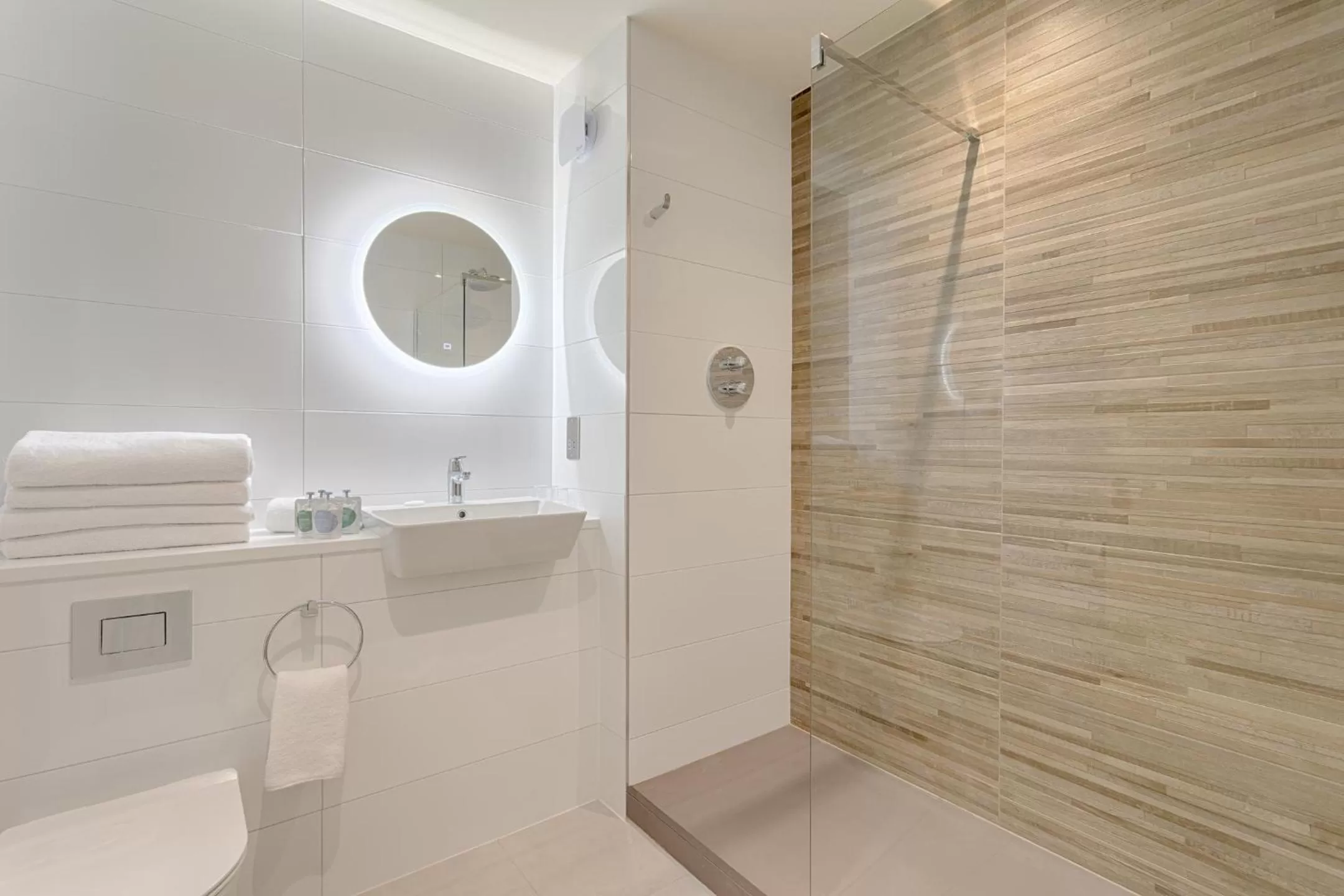 Bathroom in The Mariner, Westport