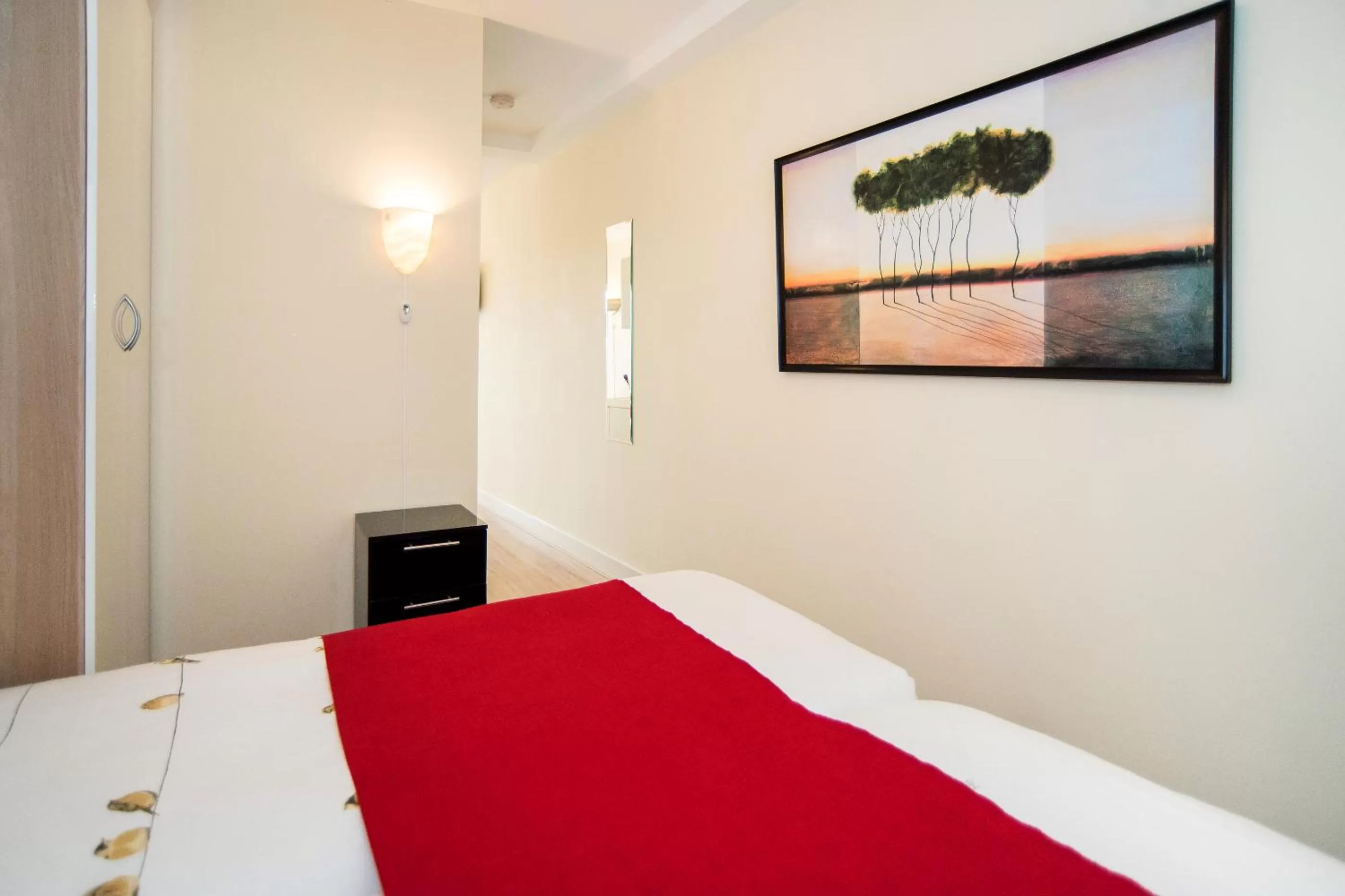 Bed in Midtown Hotel Twin Studio