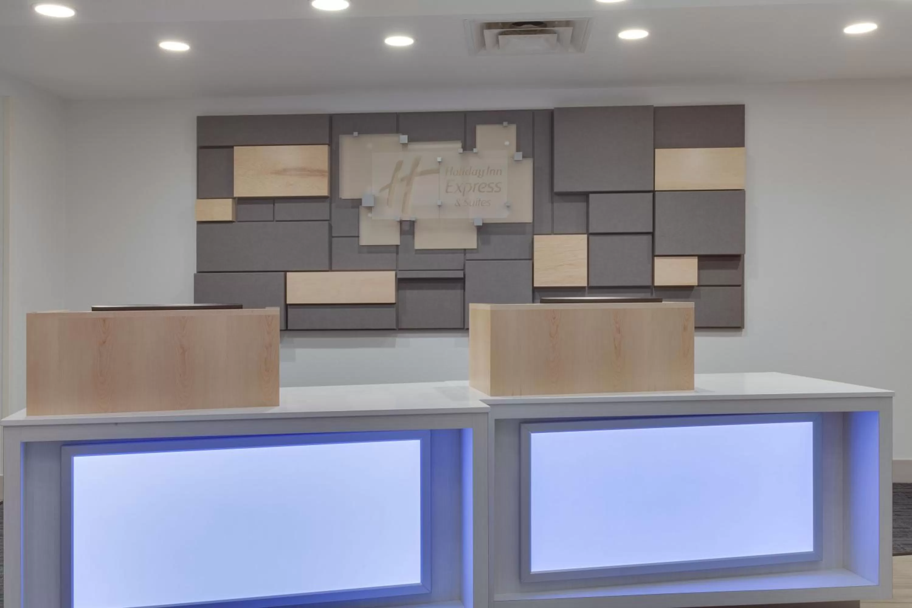 Property building in Holiday Inn Express & Suites Orlando International Airport by IHG