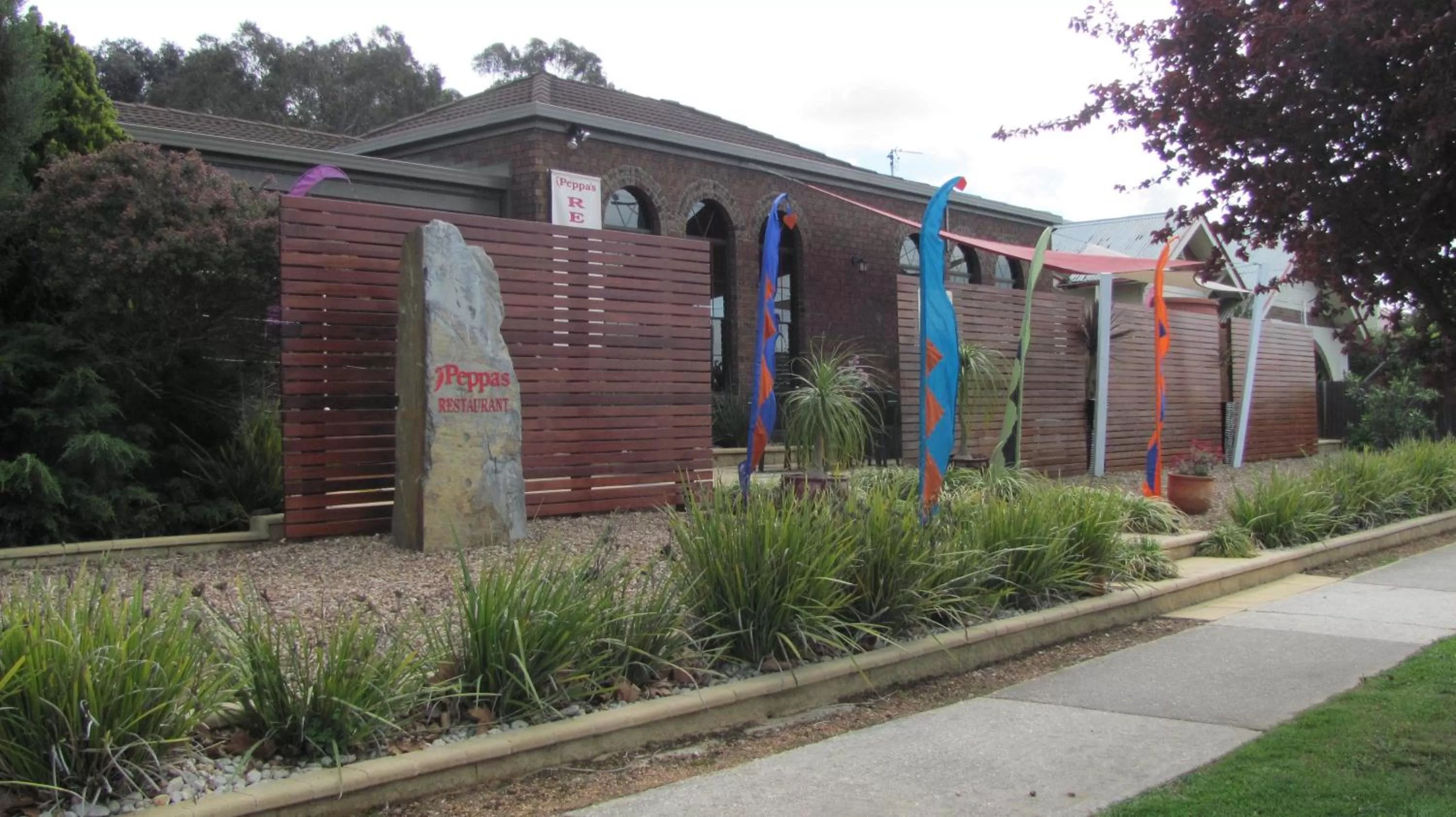 Restaurant/places to eat in Bristol Hill Motor Inn