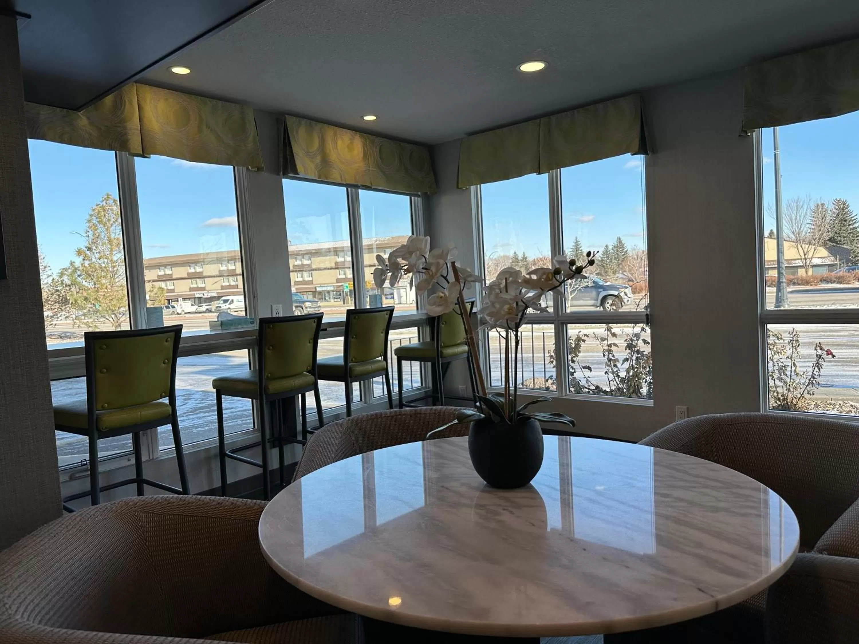 Super 8 by Wyndham Lethbridge