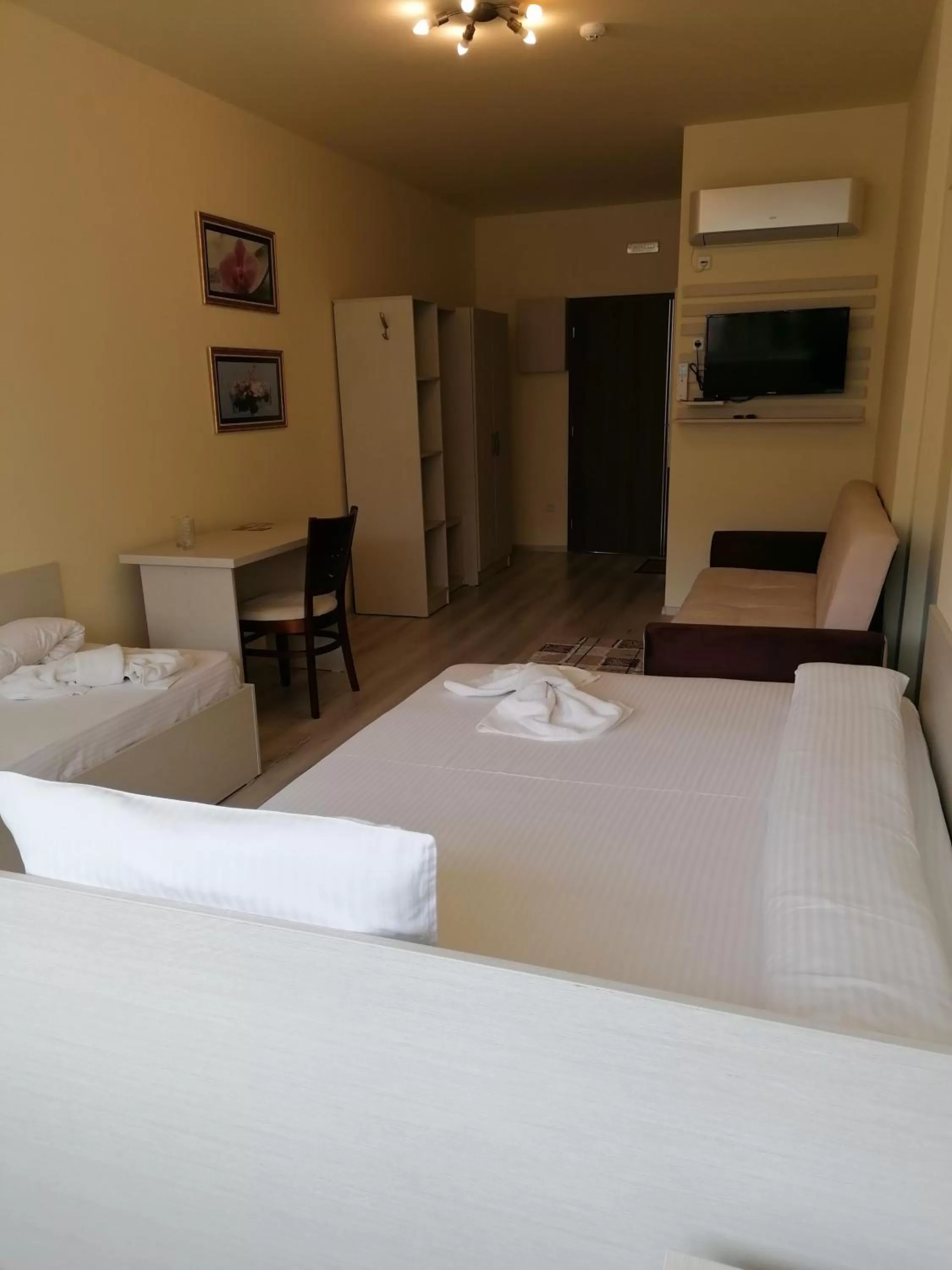 Bed in Hotel Lago Peshtera