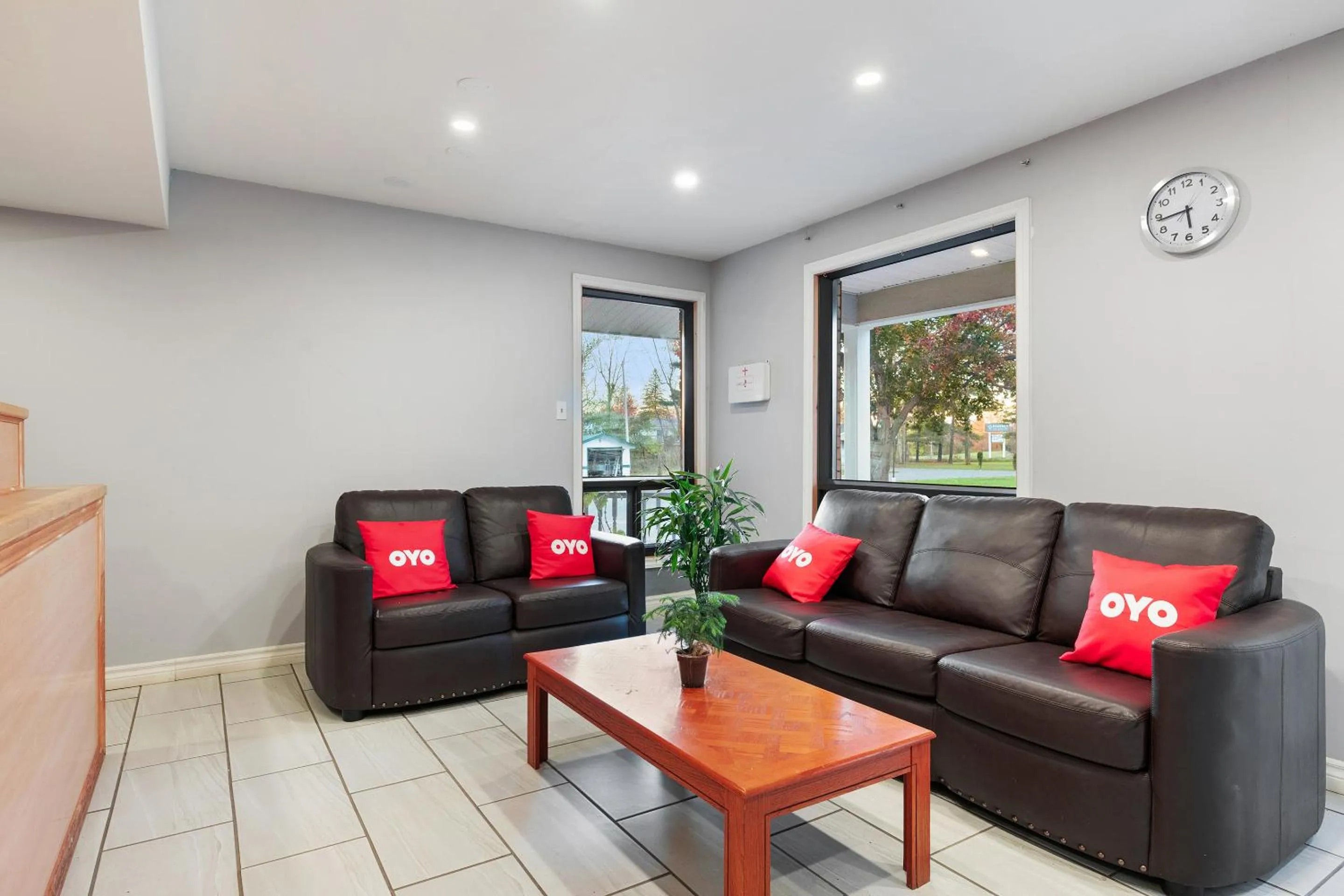 Lobby or reception in First Canada Hotel Cornwall Hwy 401 ON