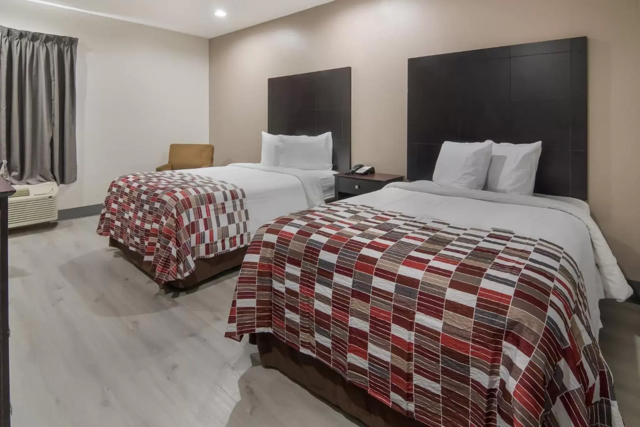 Deluxe Double Room with Two Double Beds Non-Smoking in Red Roof Inn Terrell Deluxe Double Room with Two Double Beds Non-Smoking in Red Roof Inn Terrell