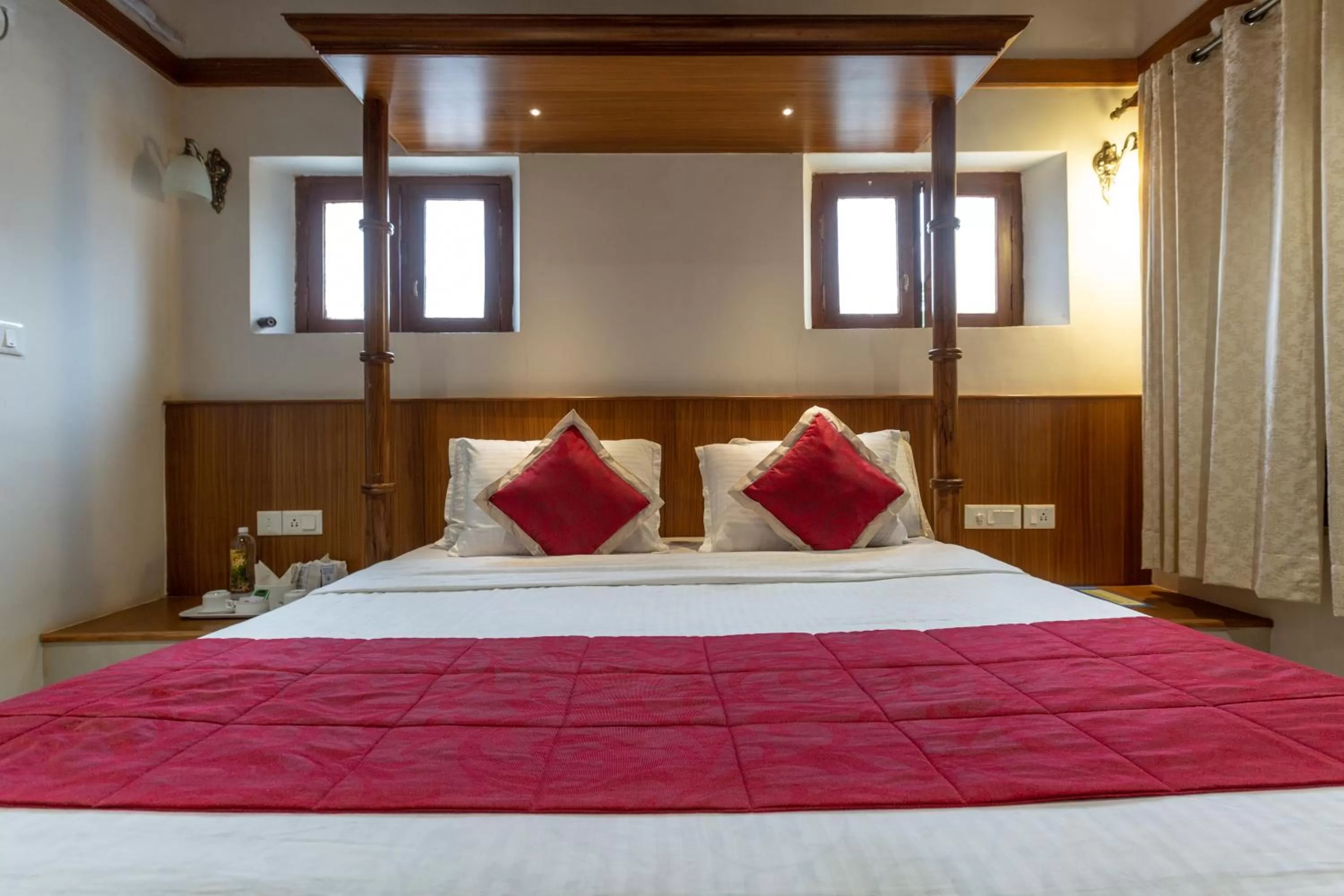 Bed in KSTDC Hotel Mayura Hoysala, Mysore