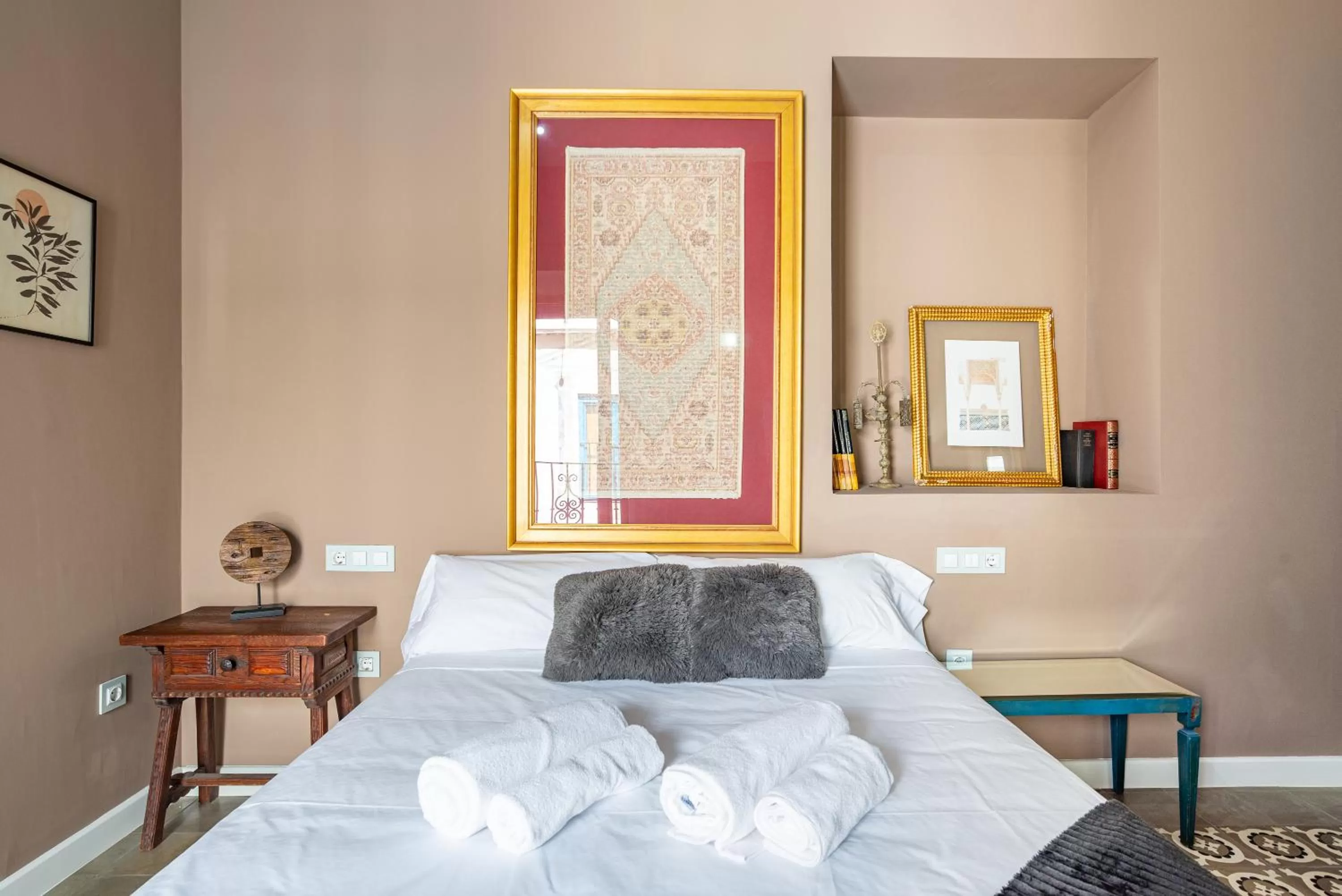 Photo of the whole room, Bed in Hotel Albaicín