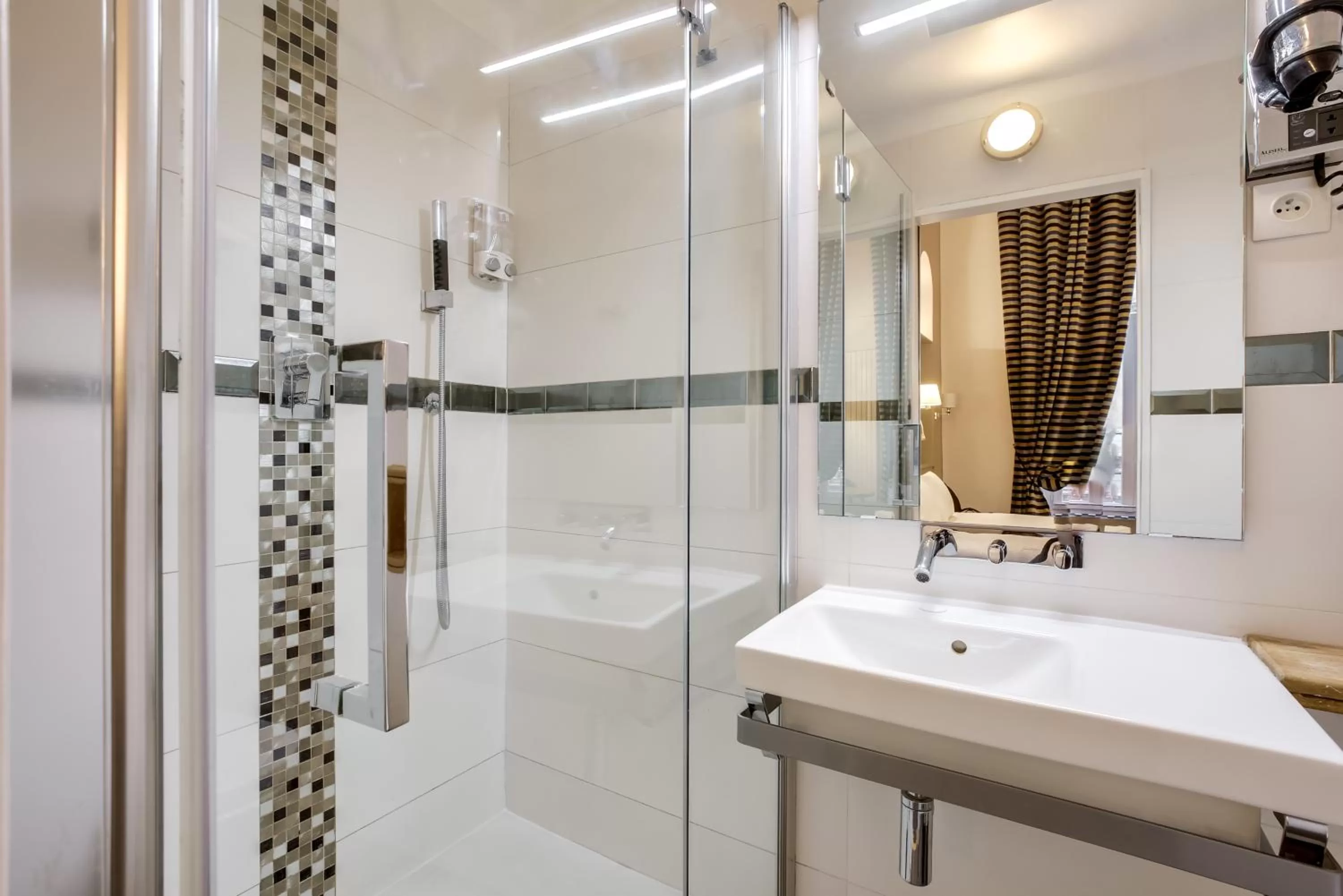 Hotel Opera Maintenon