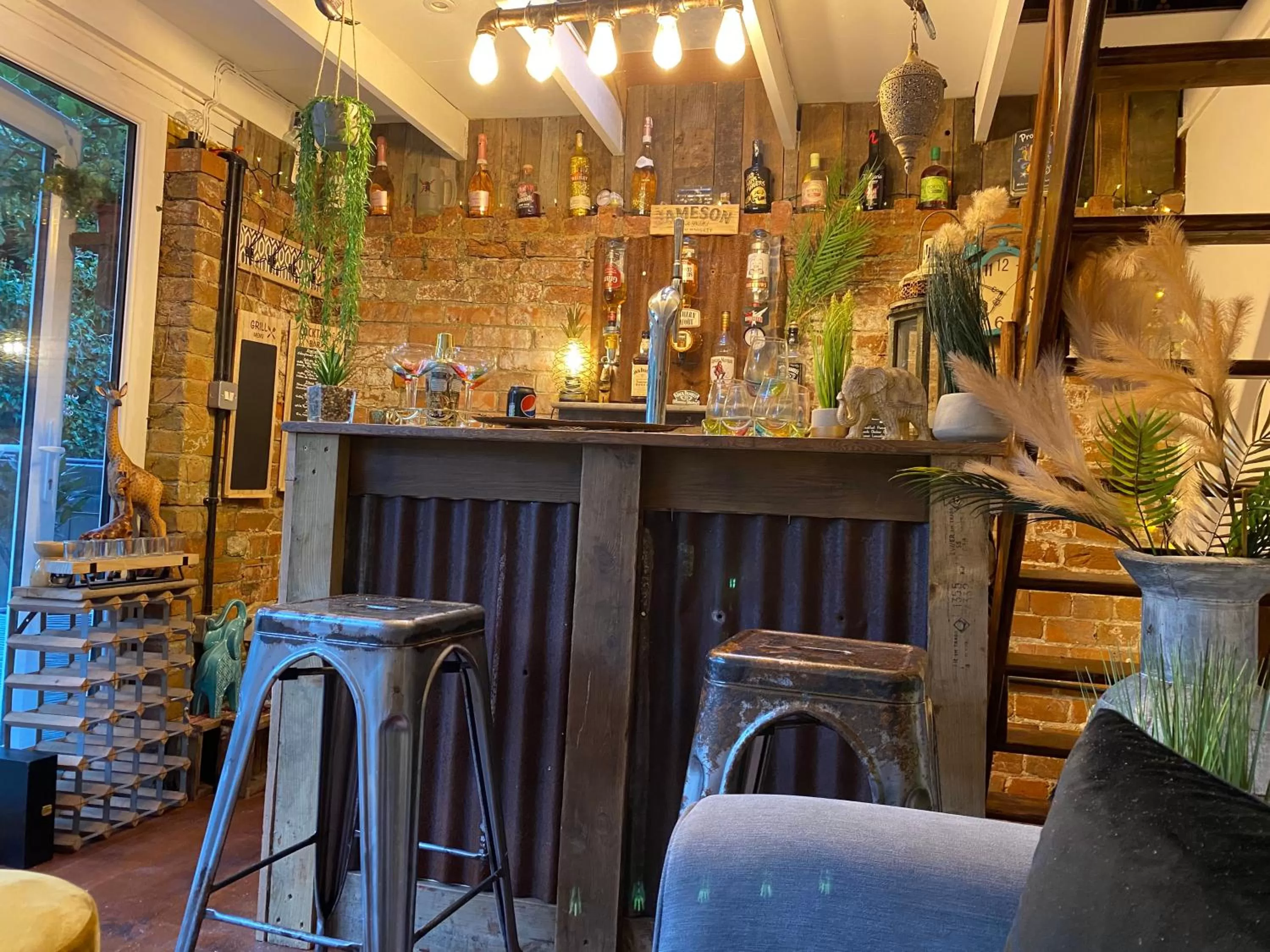 Lounge/Bar in One ninety Boutique Accommodation