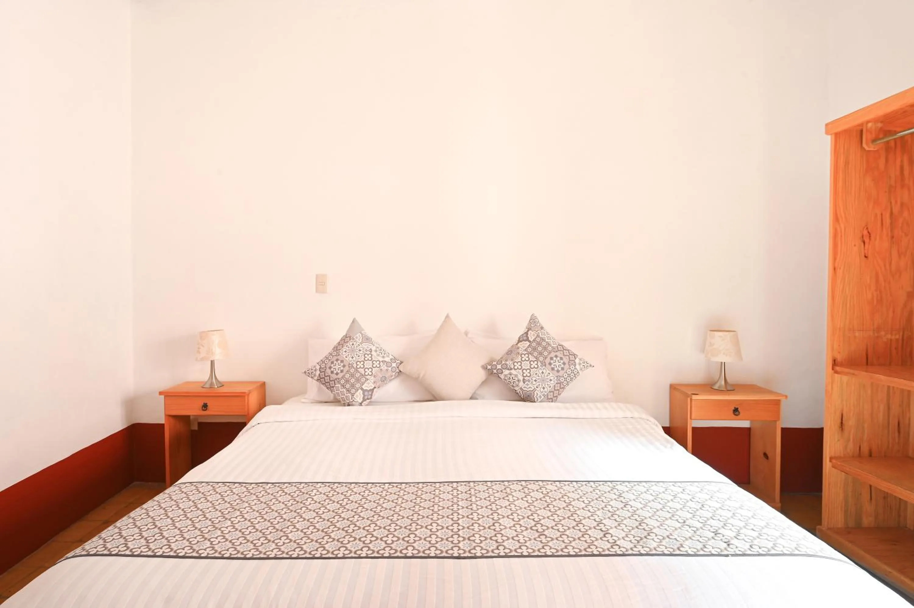 Bed in Hotel Meson Cuevano