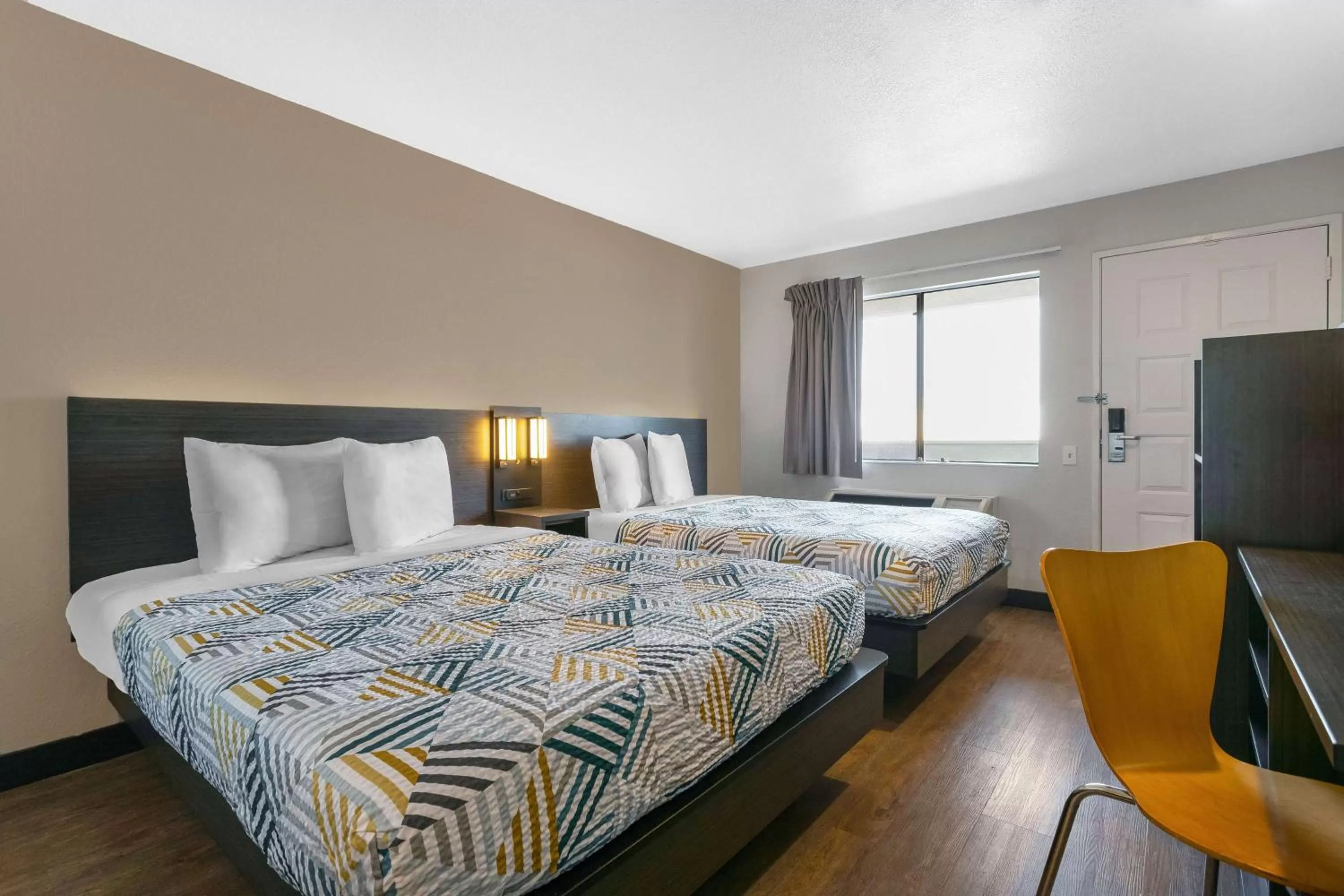 Photo of the whole room, Bed in Motel 6-Merced, CA - North