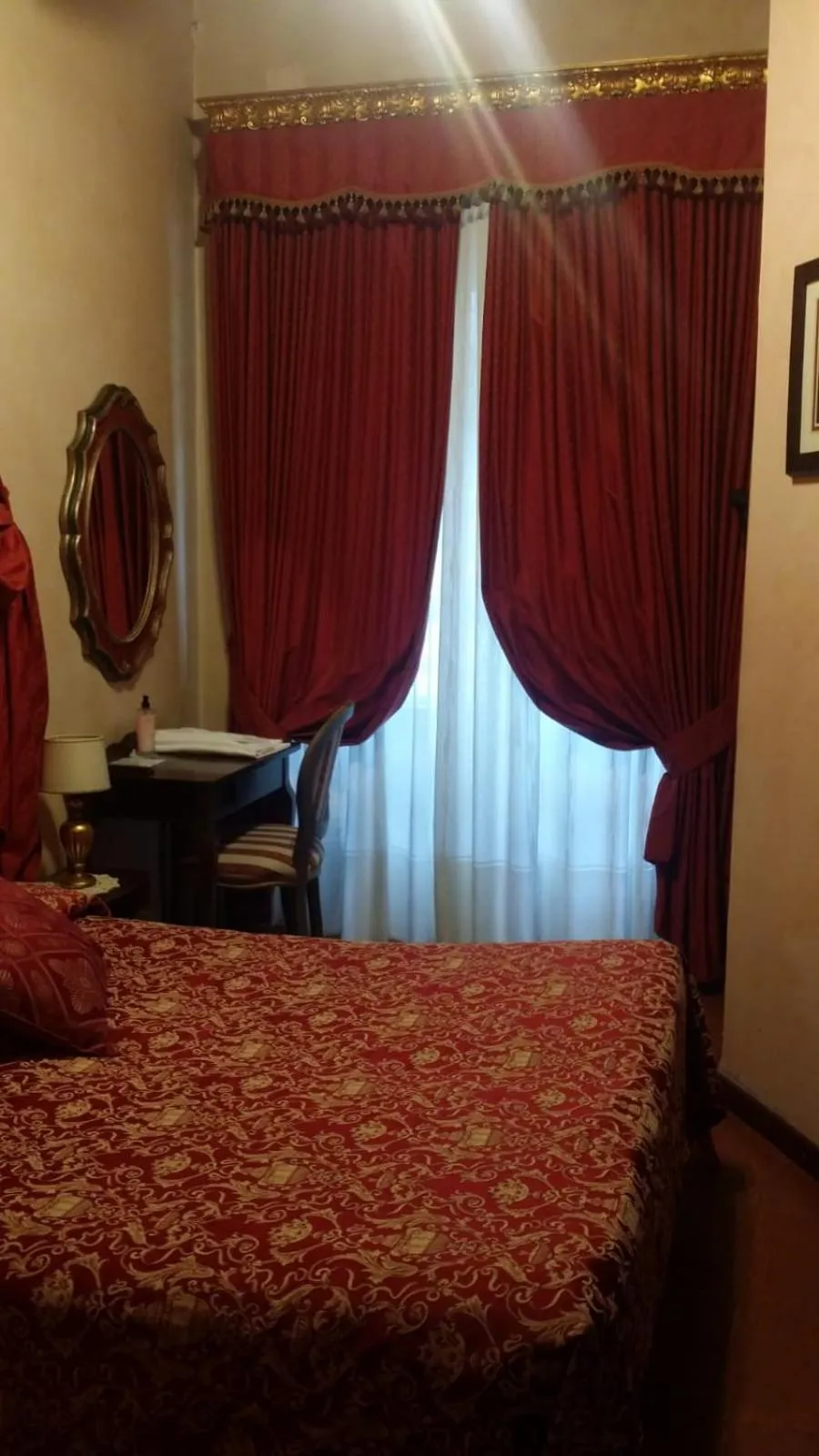 Photo of the whole room, Bed in Hotel Abaco