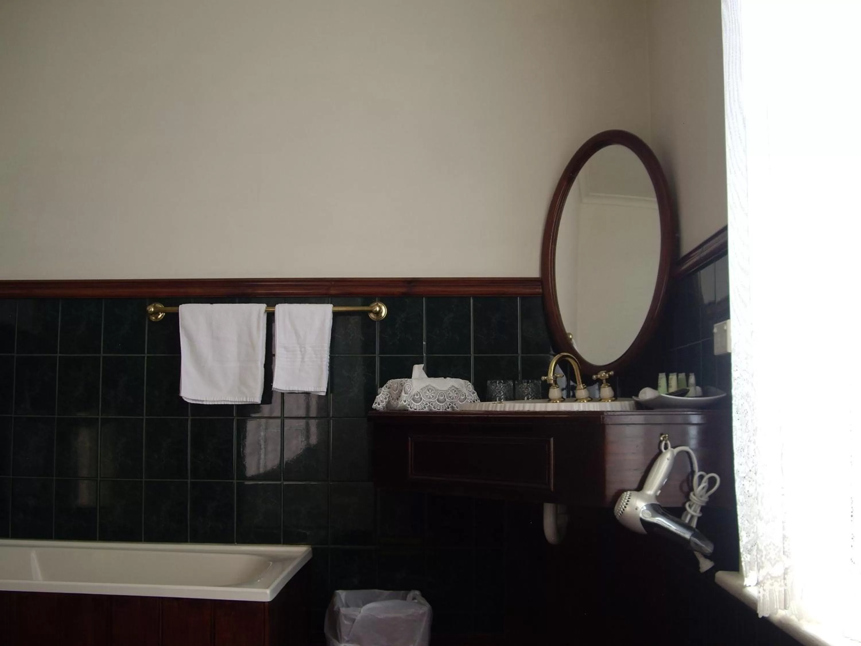 Bathroom in Lucinda B&B