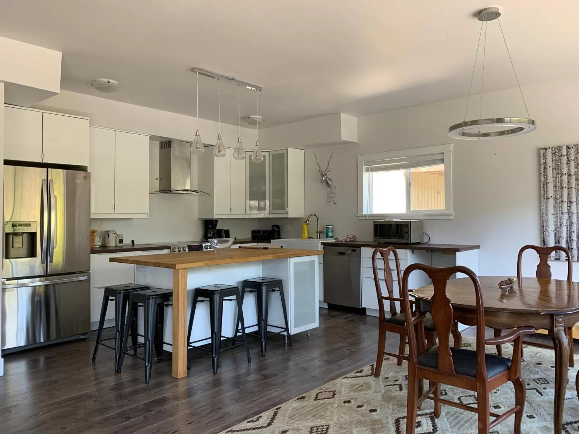 Black Rooster Guesthouse