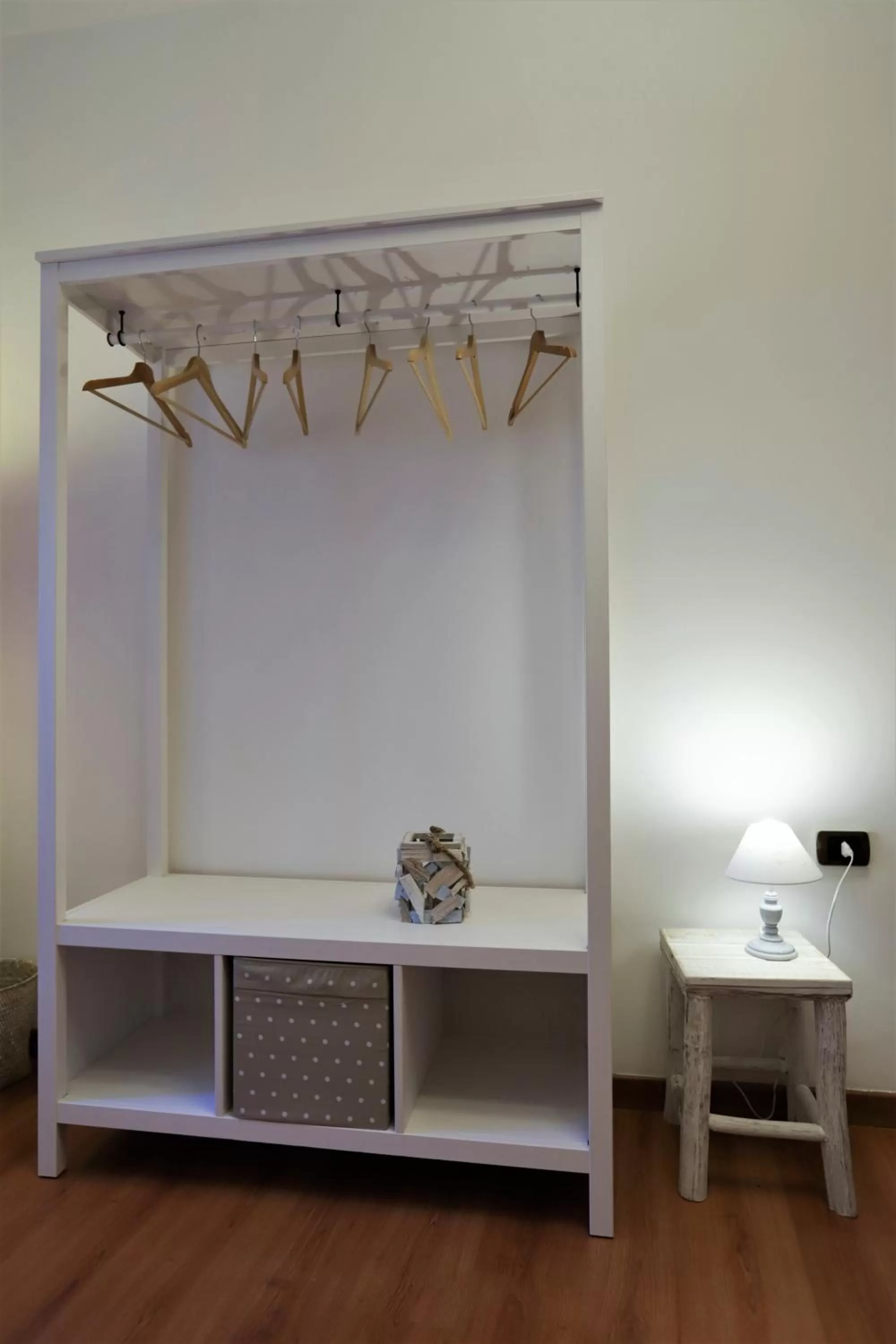 Photo of the whole room in Napoli Vesuvio Apartments by Dimorra