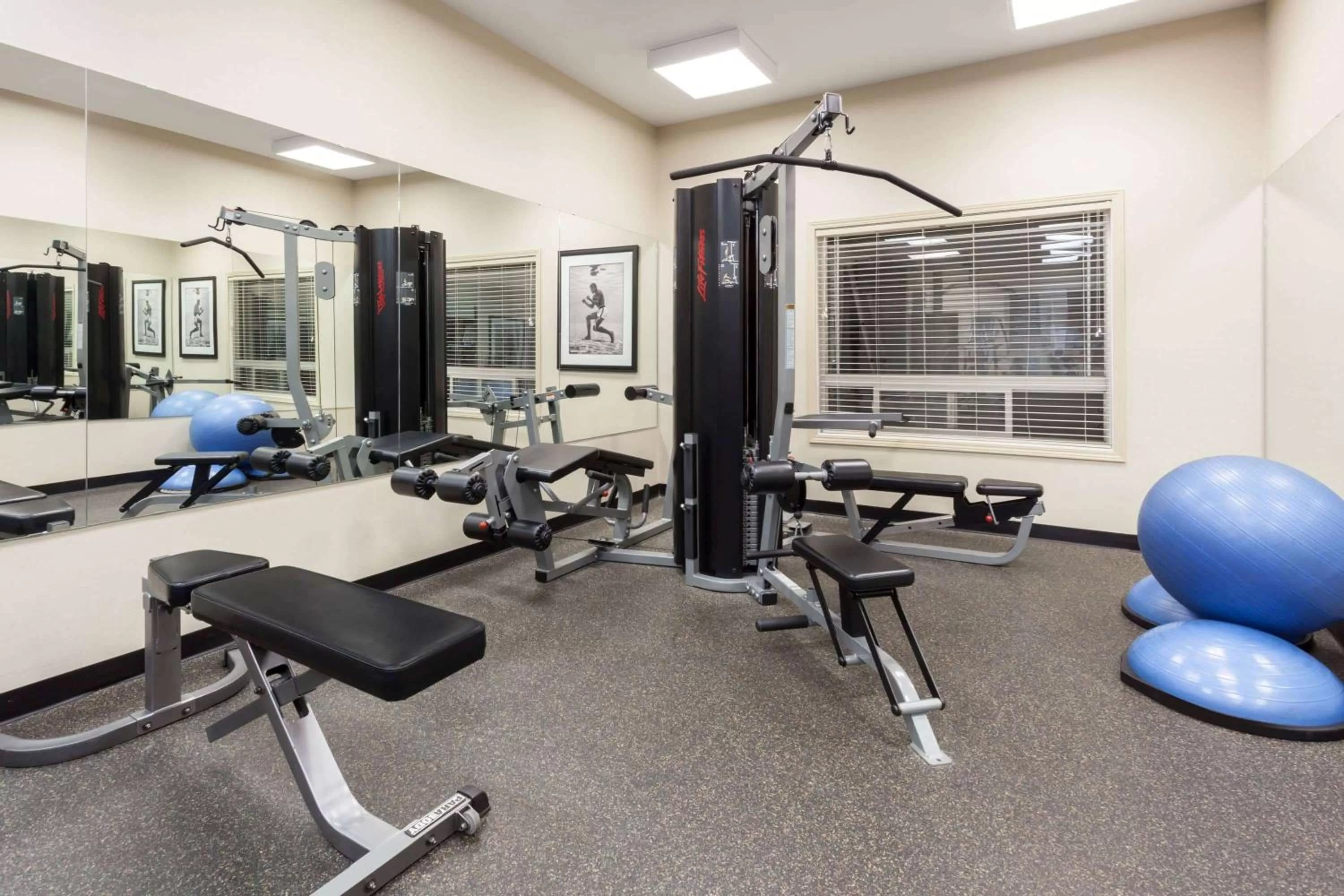 Fitness centre/facilities in Ramada by Wyndham Weyburn