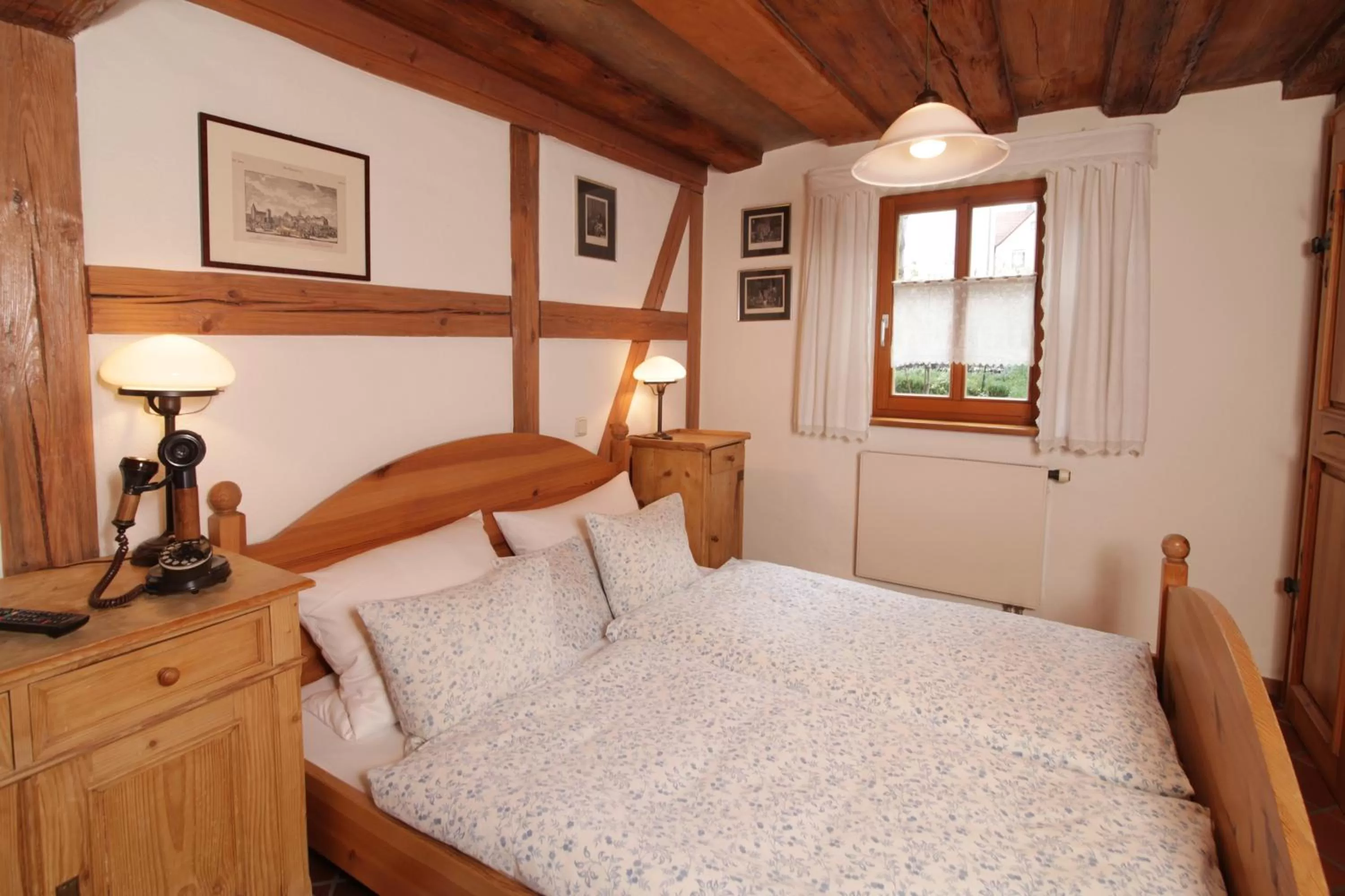 Bedroom, Bed in Hotel und Gasthof Ritter St. Georg