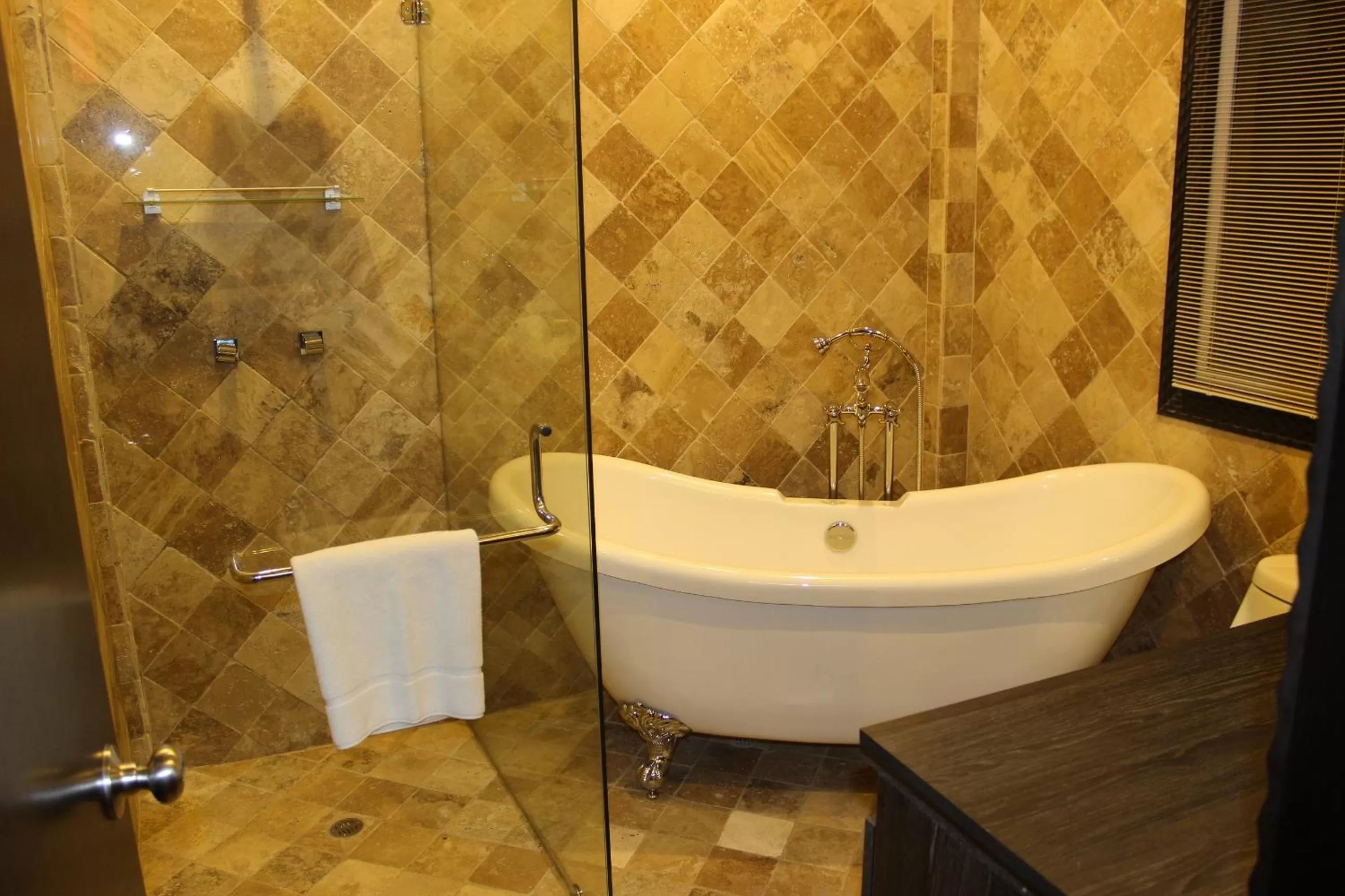 Bathroom in Cedros Inn Boutique Hotel