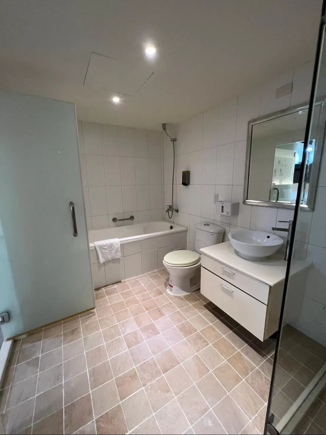 Bathroom in Joy Garden Hotel