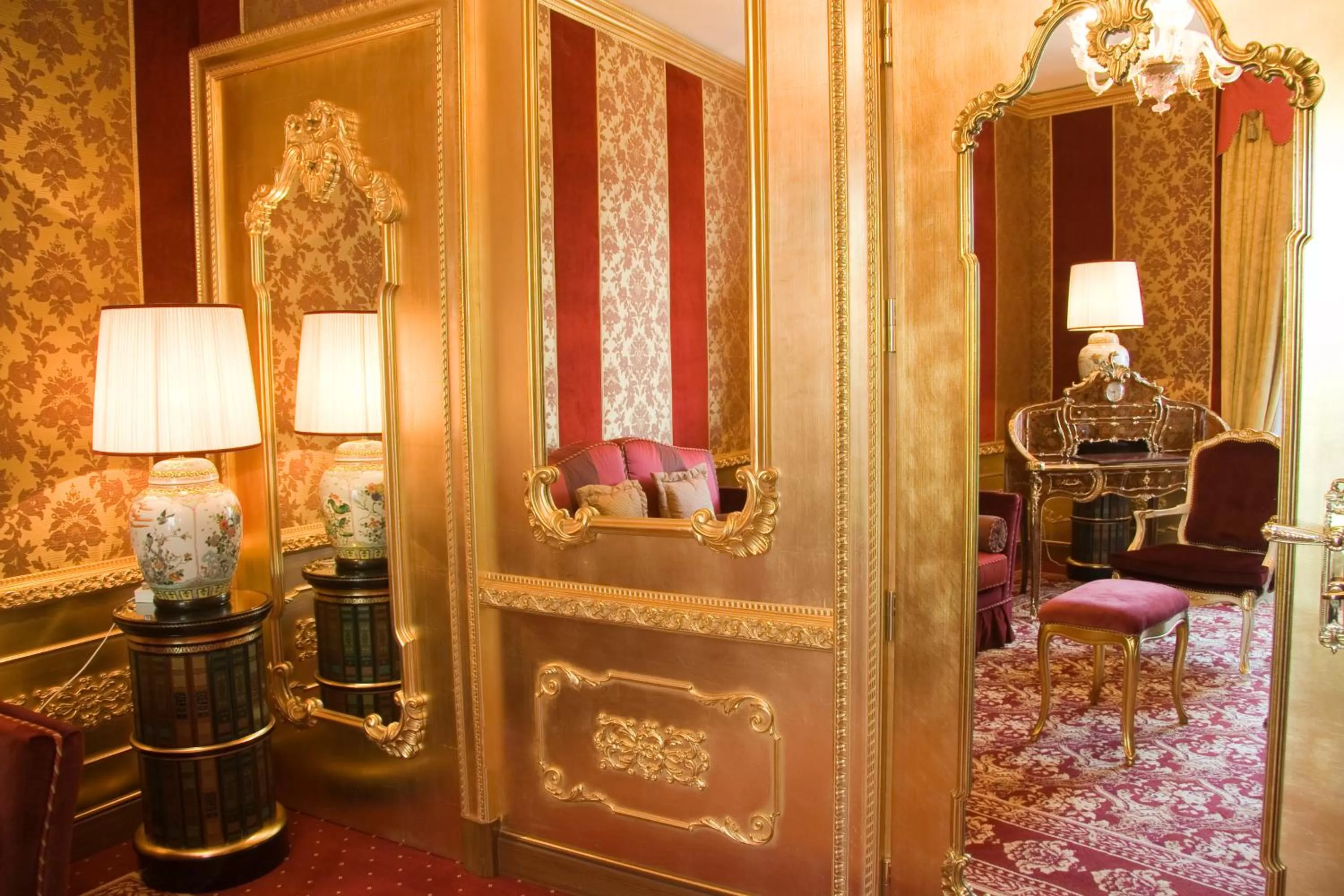 Decorative detail in Grand Hotel des Iles Borromées & SPA