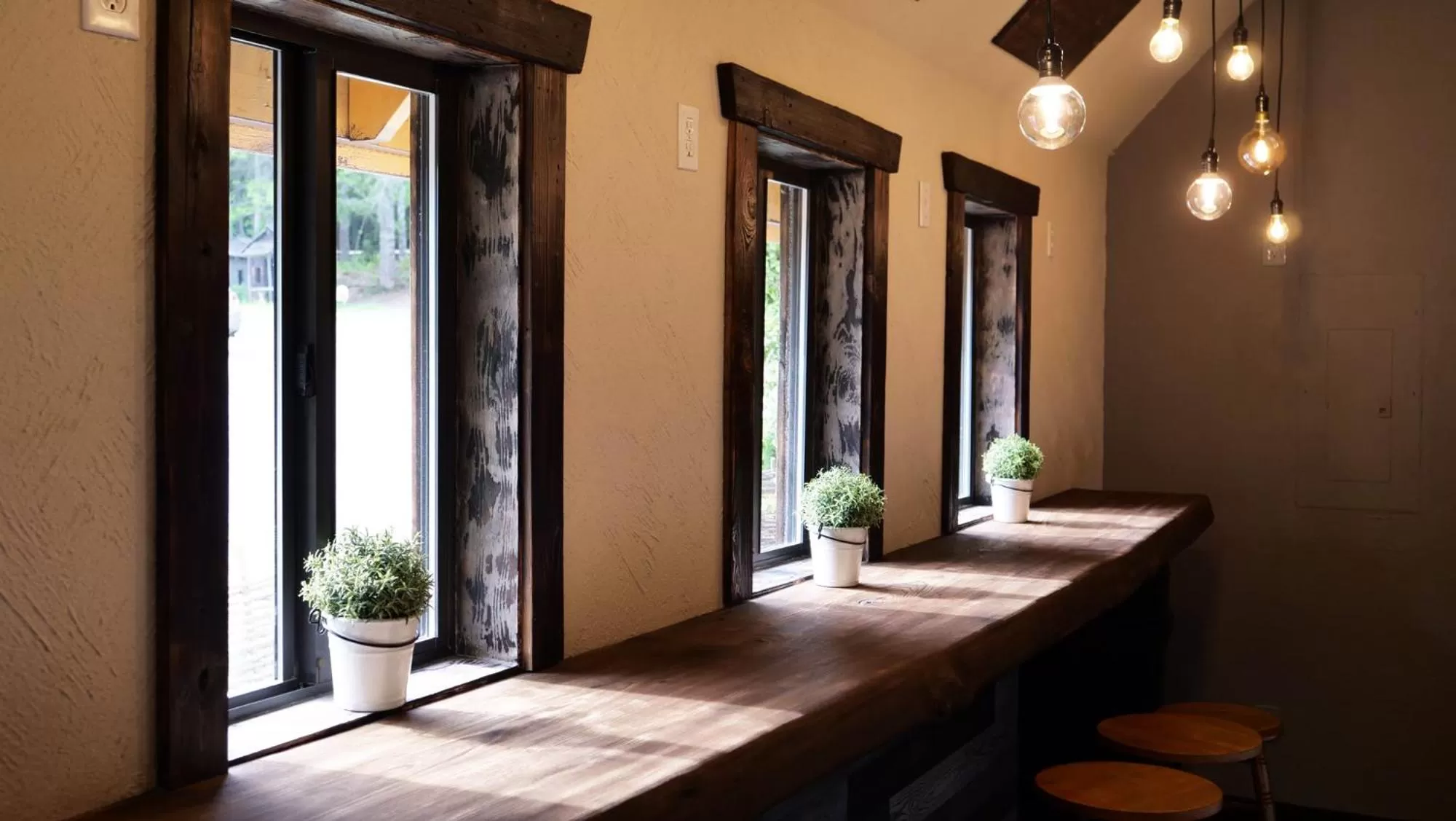 Restaurant/places to eat in Paradise Village