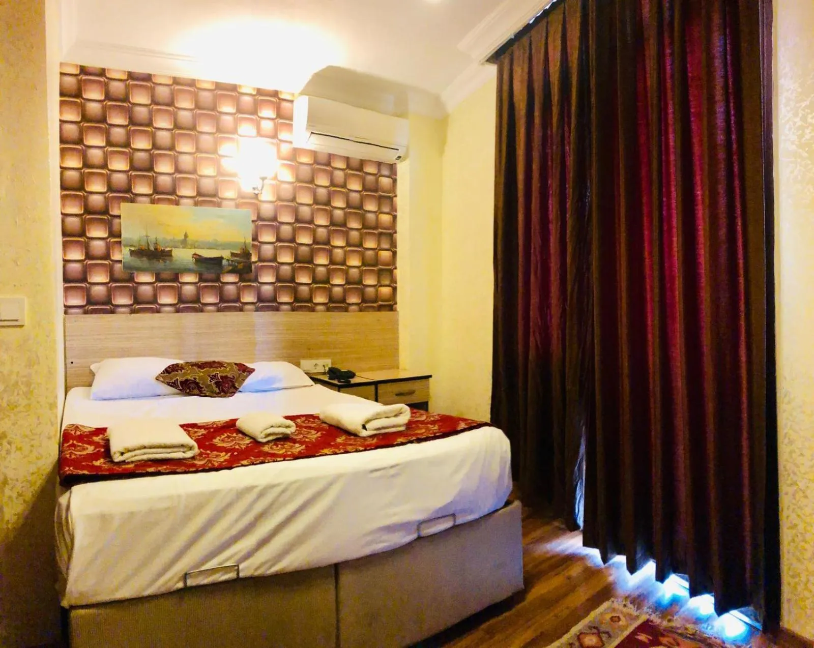 Bed in Art City Hotel Istanbul