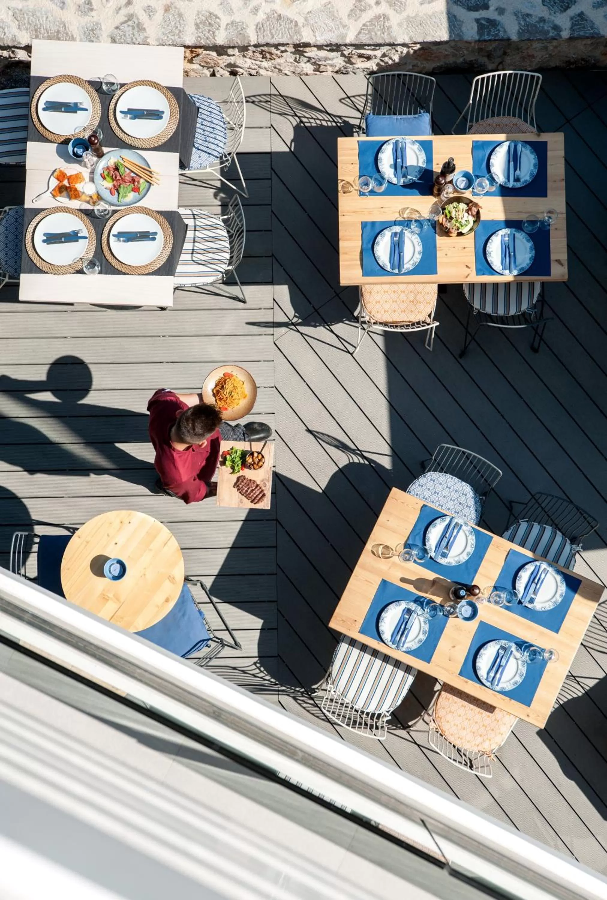 Restaurant/places to eat in Seasabelle Hotel near Athens Airport