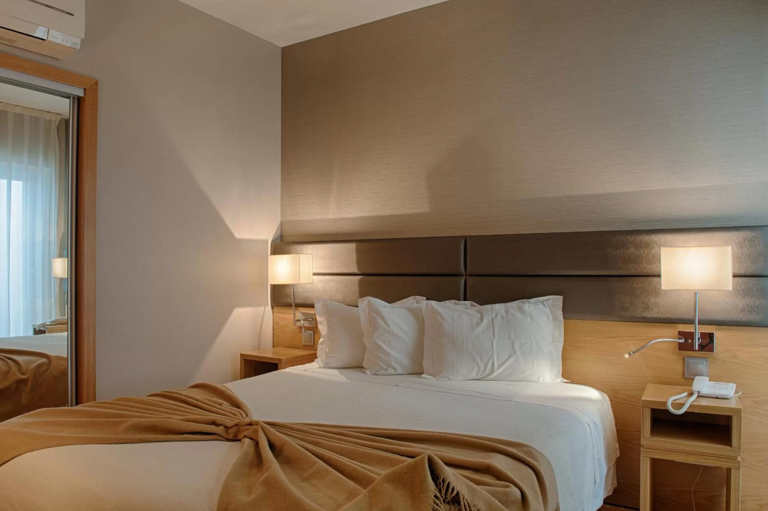 Photo of the whole room, Bed in Hotel Oslo