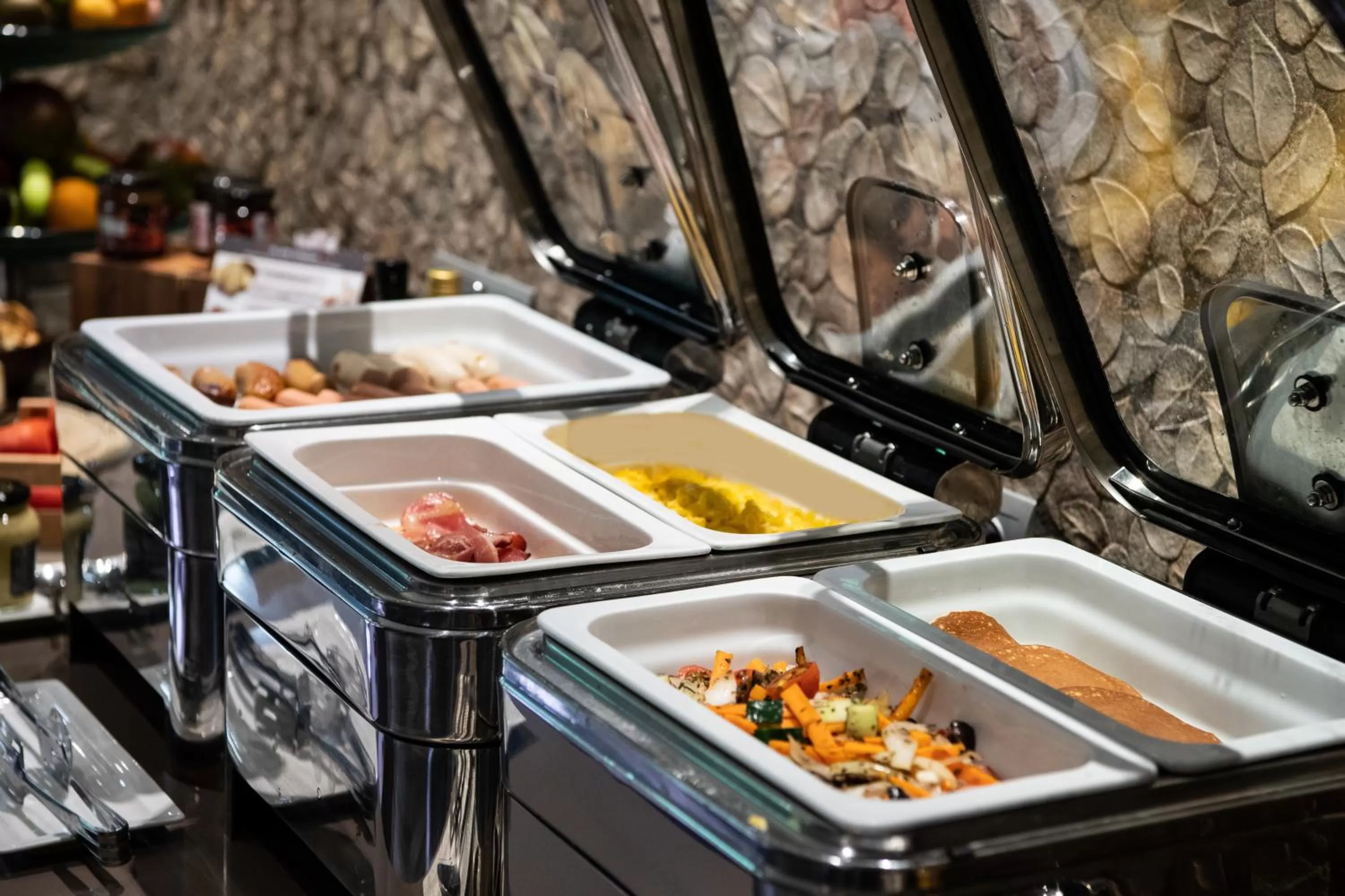 Buffet breakfast in Catalonia Square 4* Sup