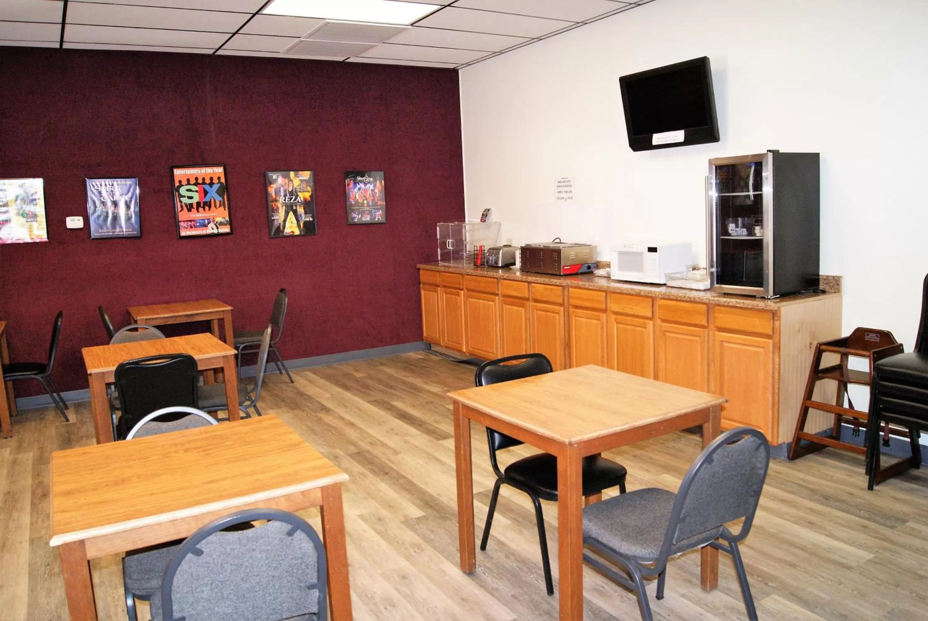 Breakfast in Willow Tree Inn Branson