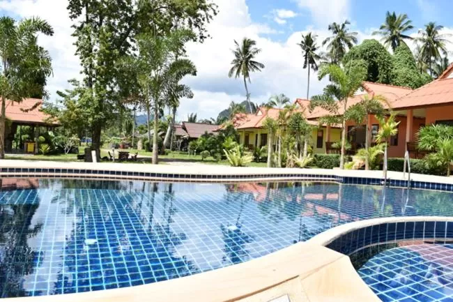 Swimming pool in Sawaddee Aonang Resort