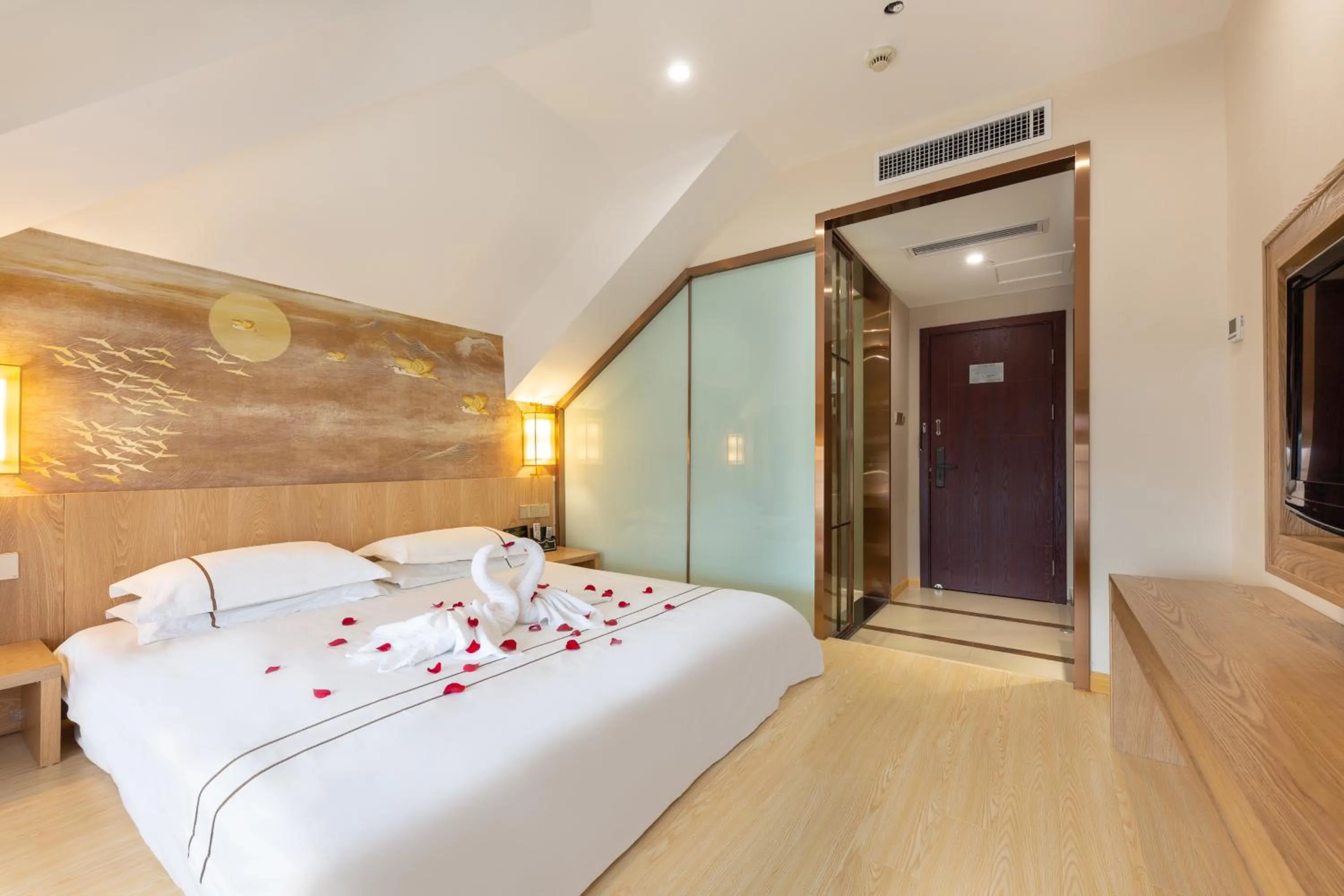 Bed in Yiwu Luckbear Hotel