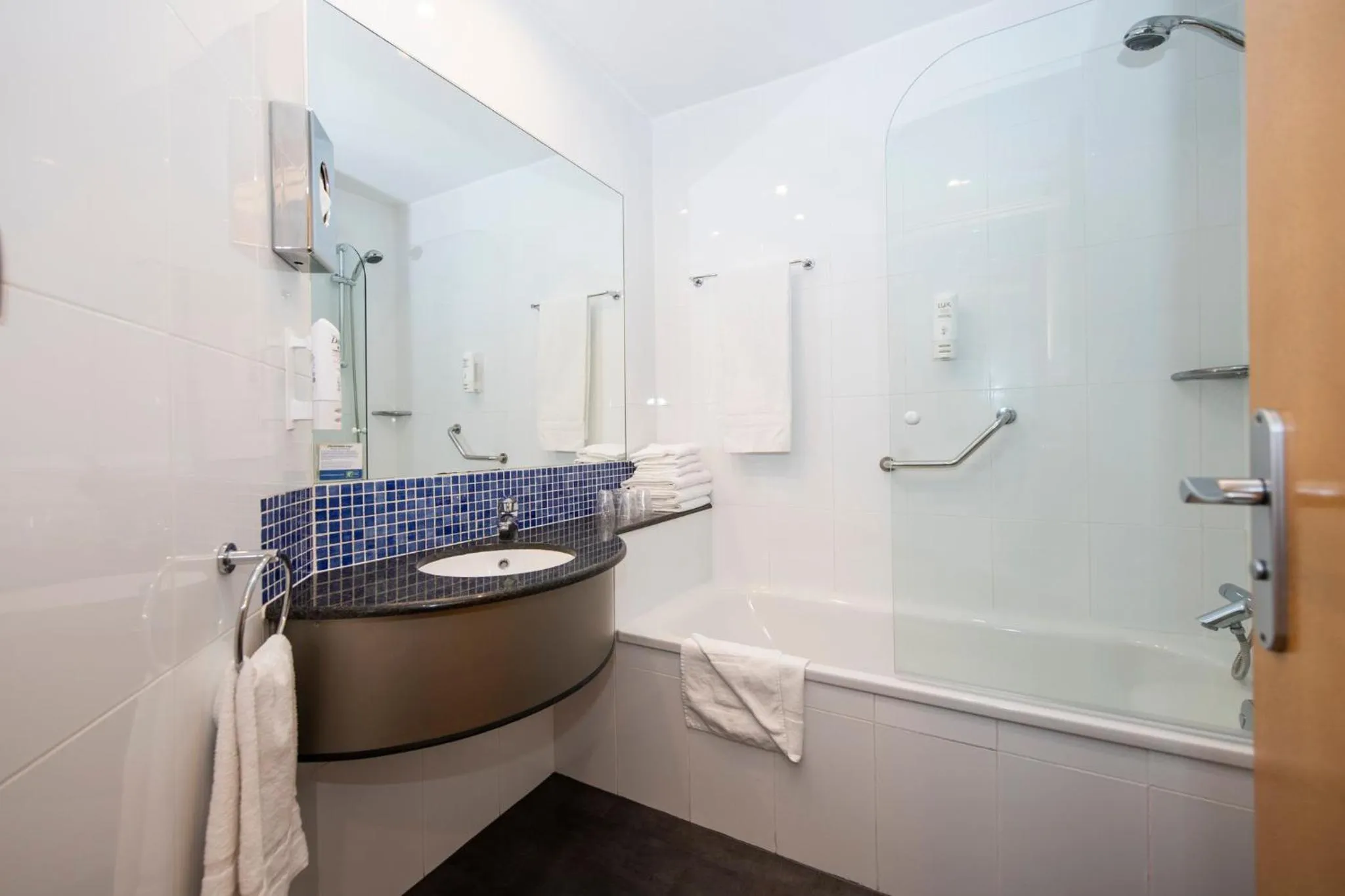 Photo of the whole room in Holiday Inn Express Barcelona - Montmeló by IHG