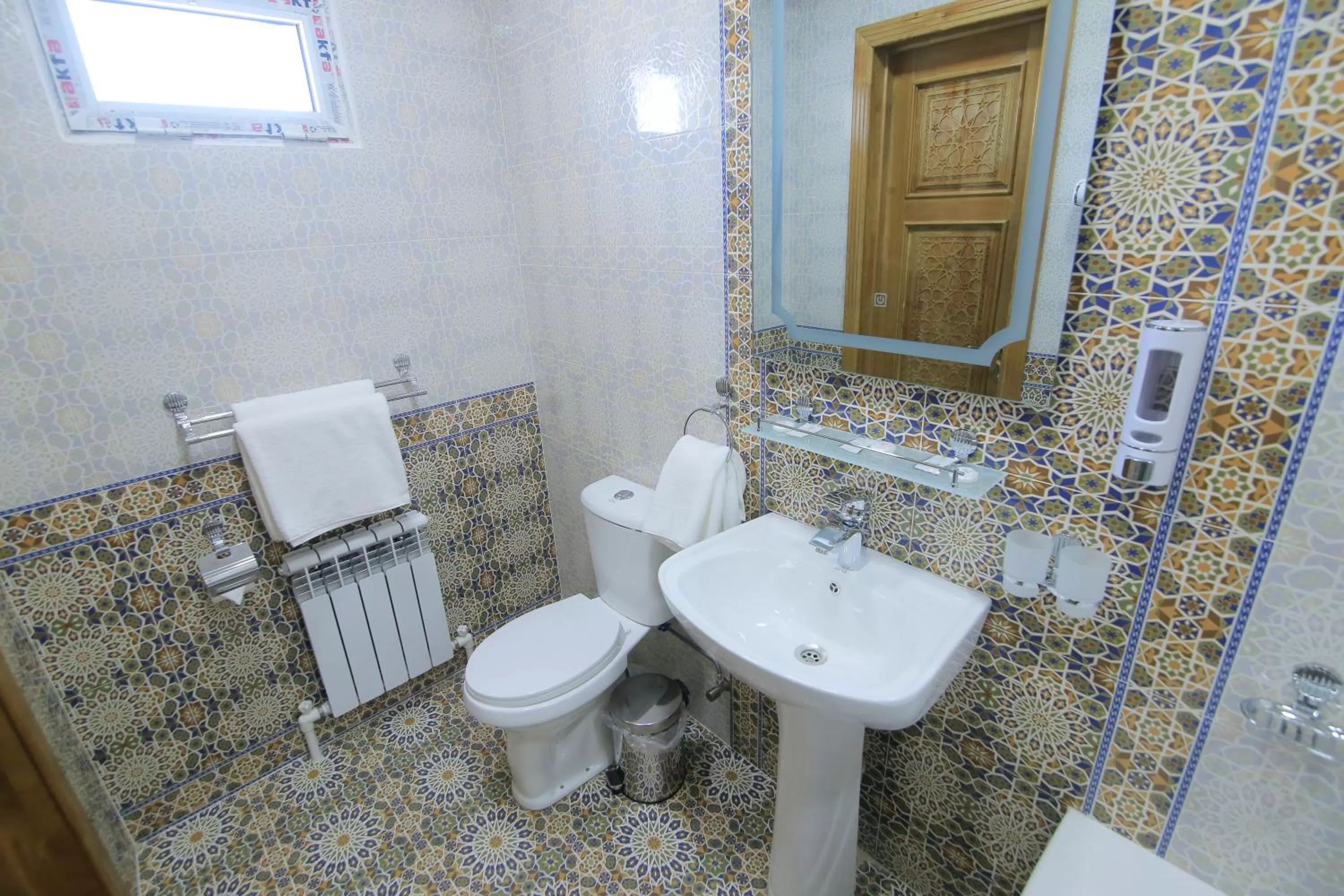 Bathroom in Xadijam Hotel