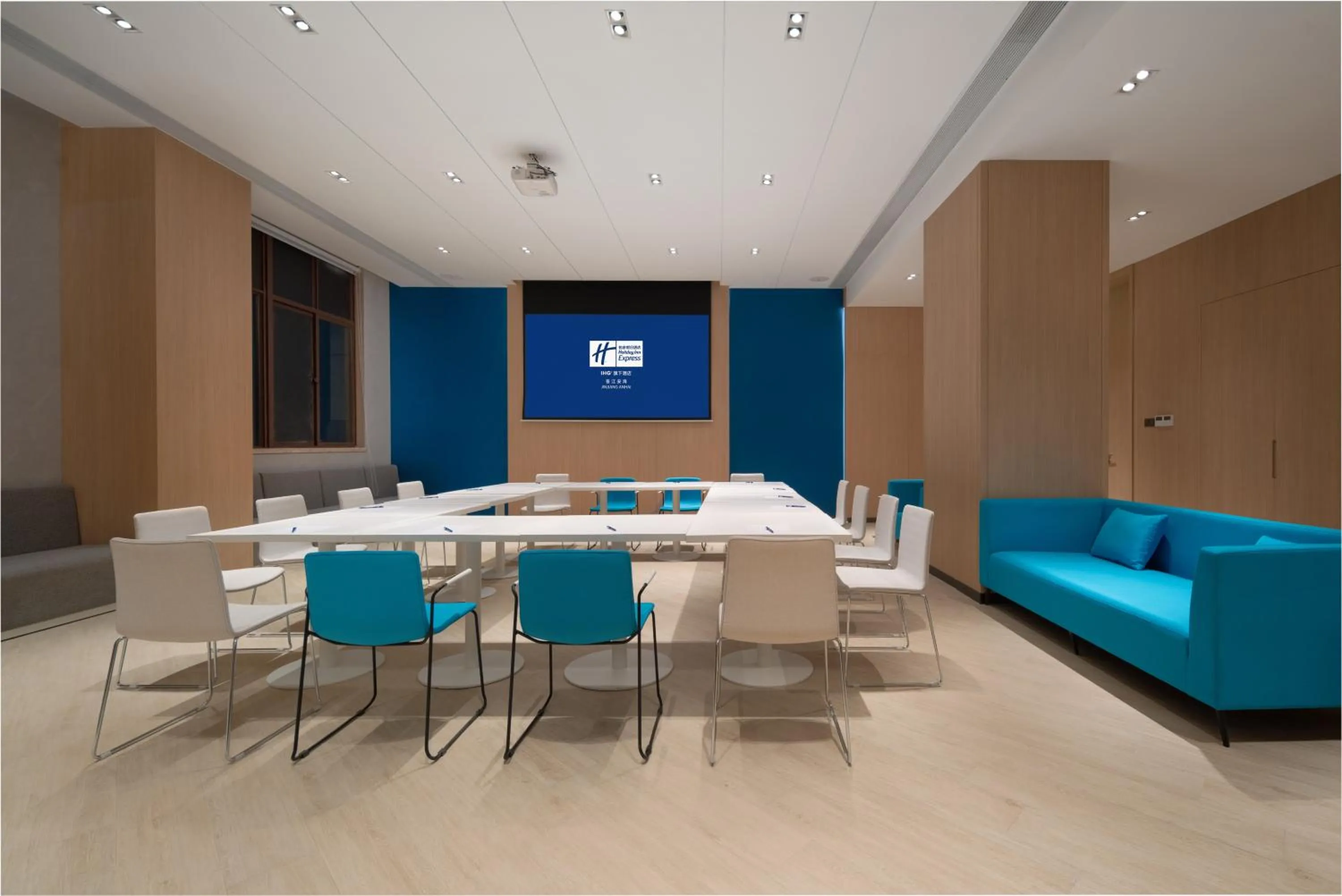 Meeting/conference room in Holiday Inn Express Jinjiang Anhai by IHG