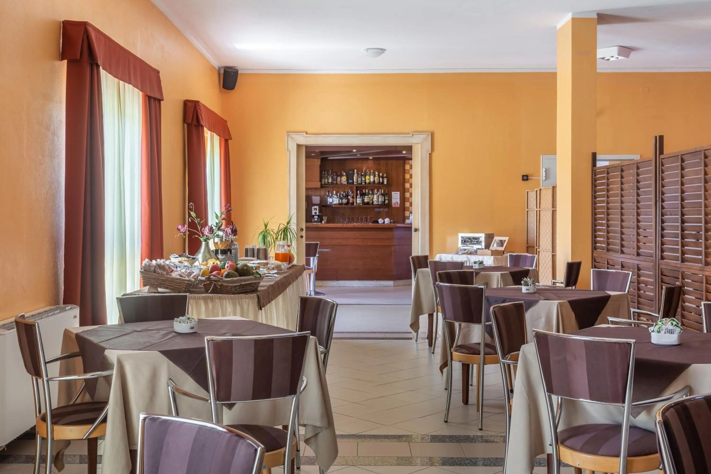 Breakfast in Rodia Inn